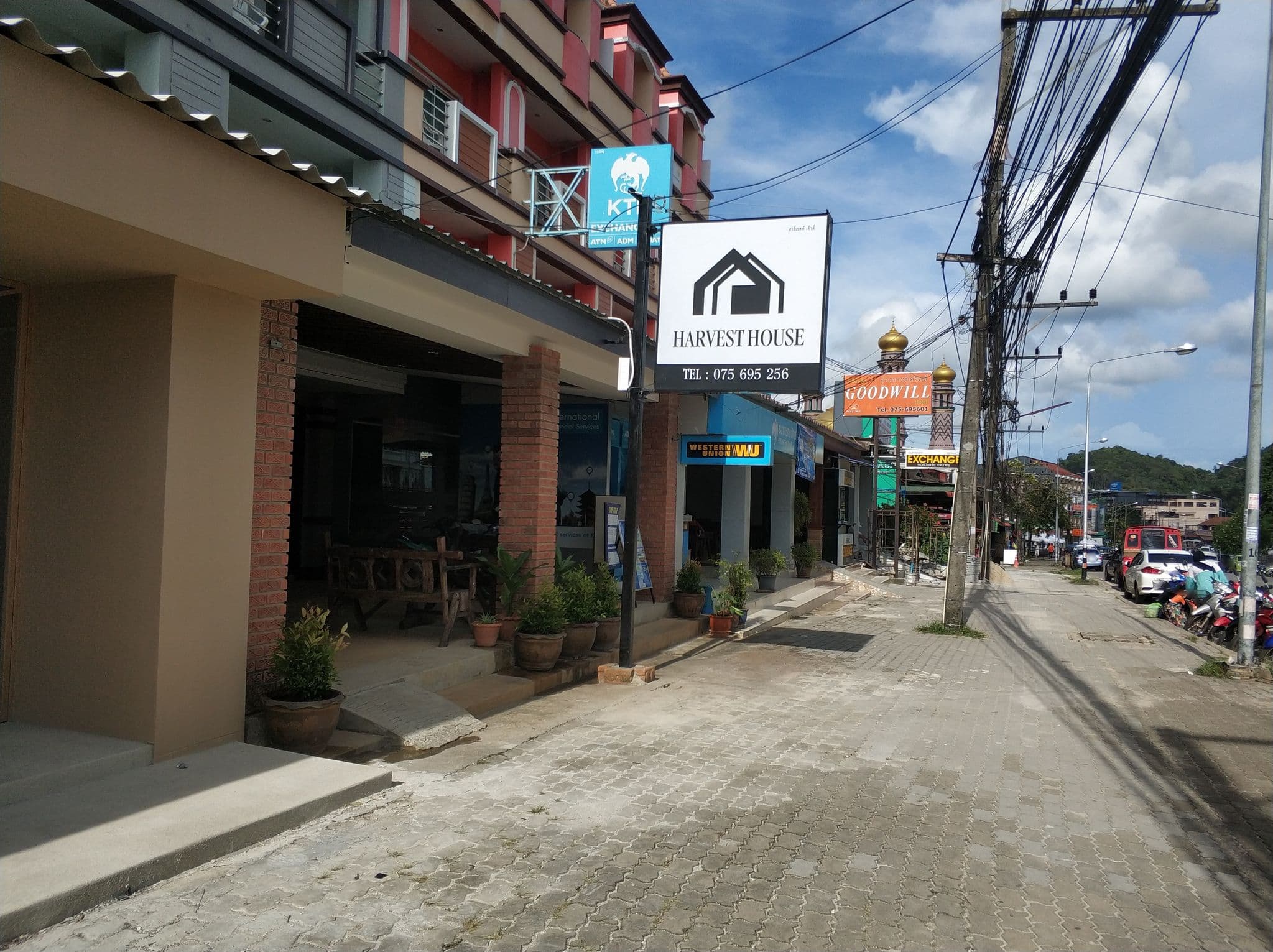 Street view near Harvest House, Ban Ao Nang