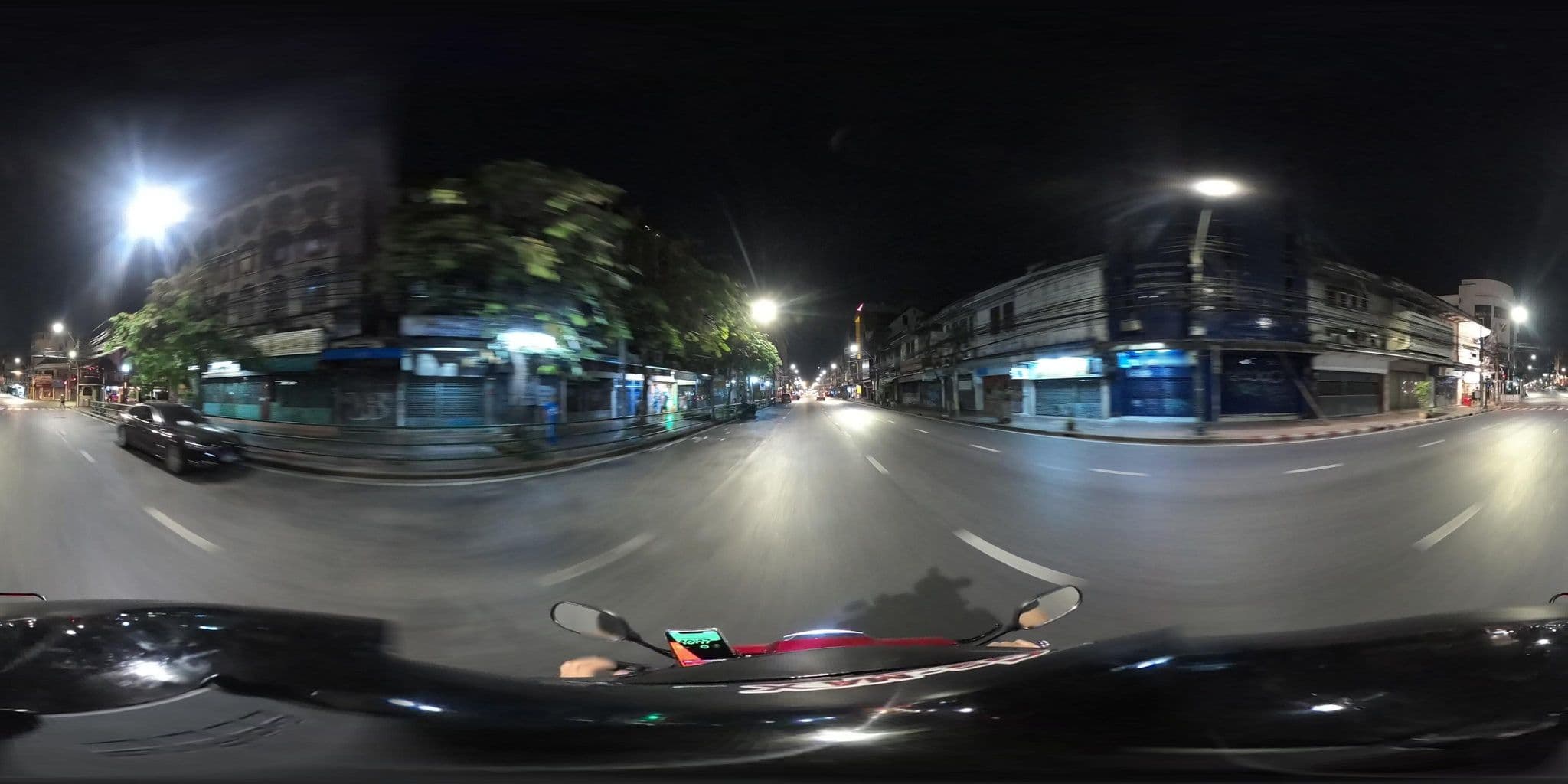 Street view near Feel at Home Backpackers, Phra Nakhon