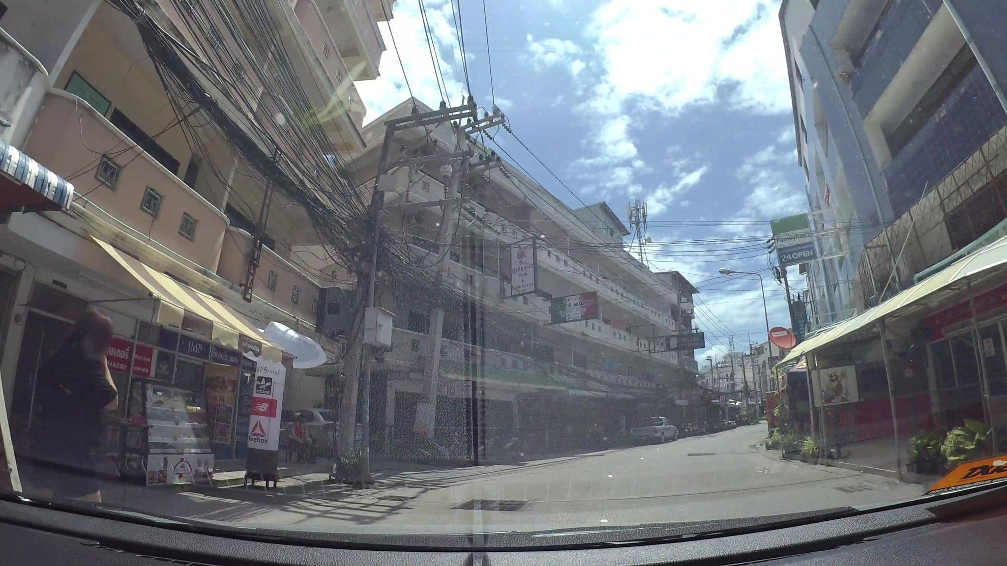 Street view near Phantom, Pattaya — © kaart_3 (CC BY-SA · Mapillary)
