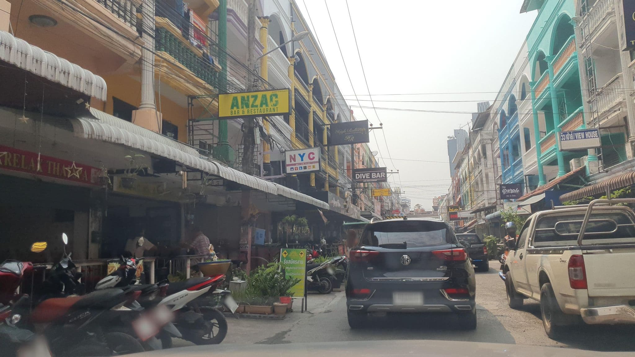 Street view near Connections, Pattaya — © jrcarlsen (CC BY-SA · Mapillary)
