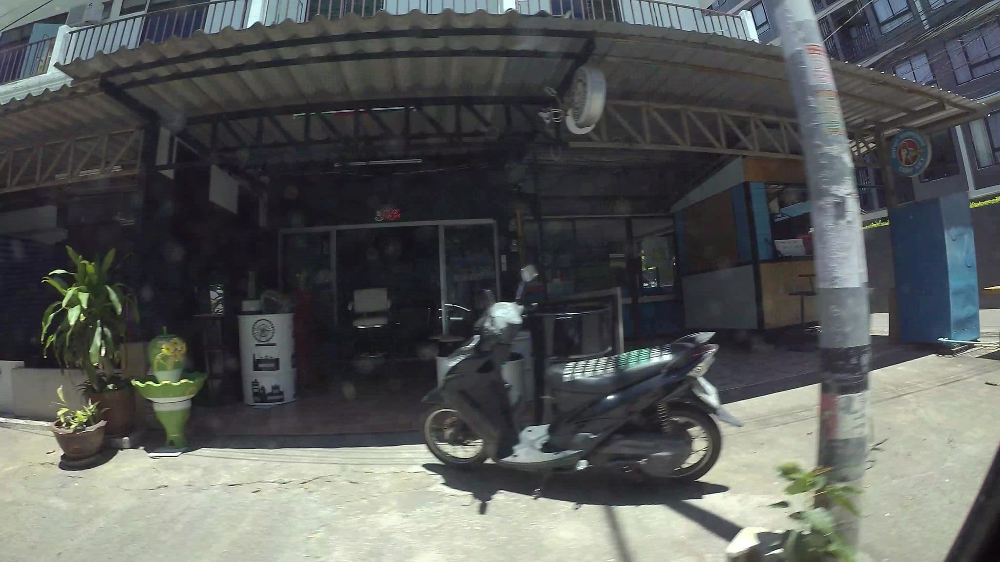 Street view near Bongkod Apartment, Pattaya