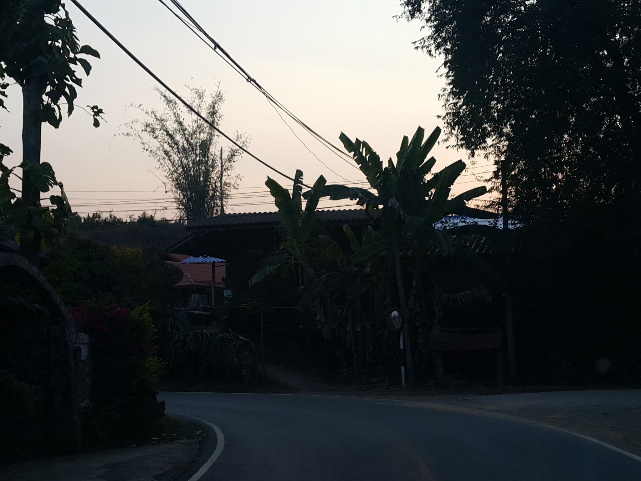 Street view near Nova Mae Taeng guesthouse, Chiang Mai