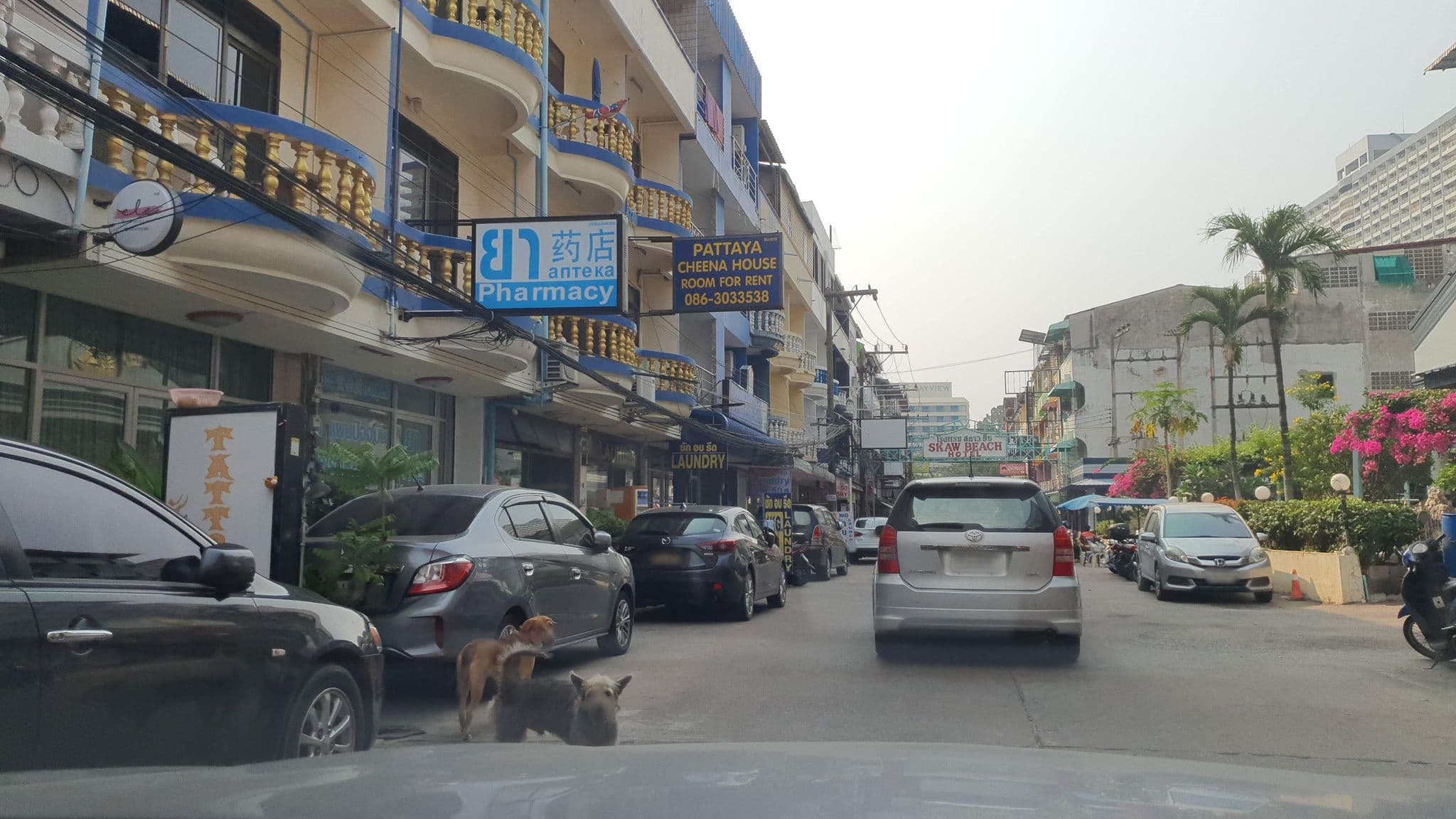 Street view near Cheena House 1, Pattaya