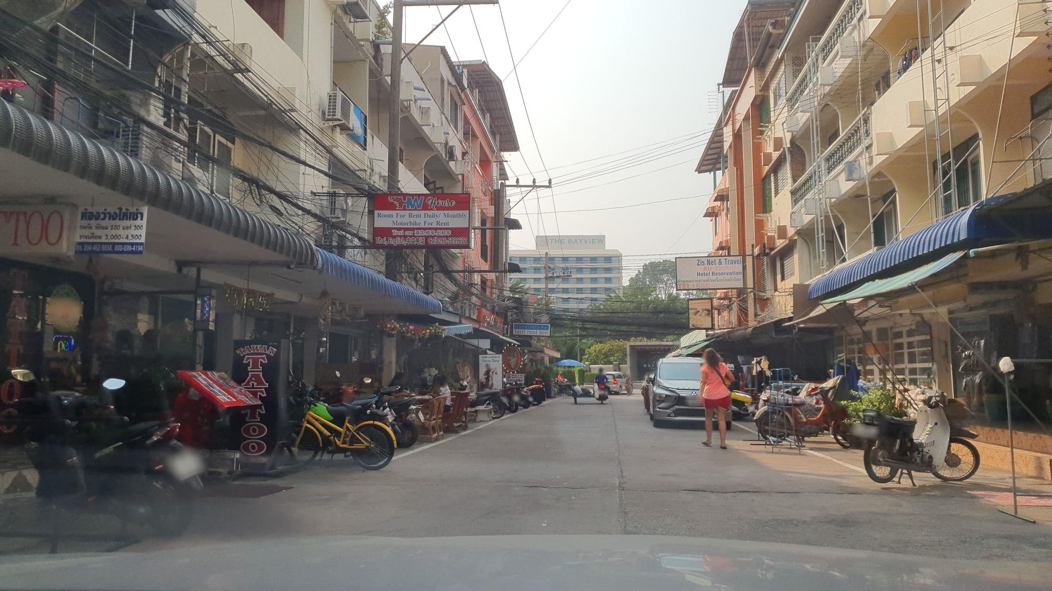 Street view near Happiness Place, Pattaya — © jrcarlsen (CC BY-SA · Mapillary)
