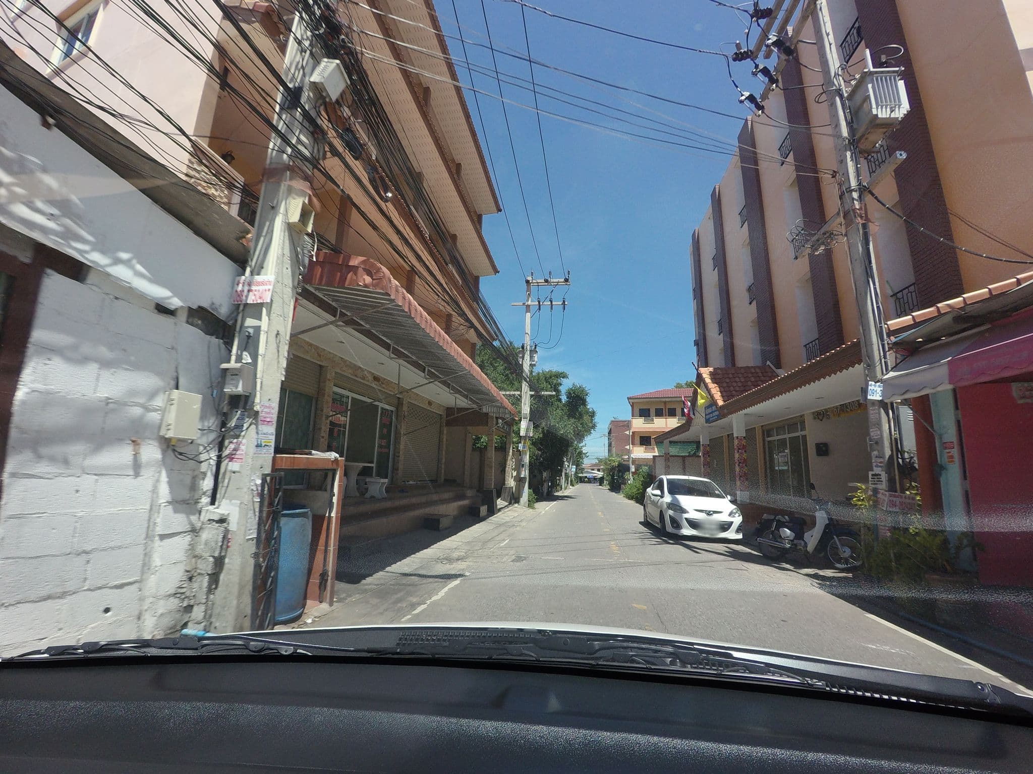 Street view near YPP Mansion, Pattaya — © mishari (CC BY-SA · Mapillary)
