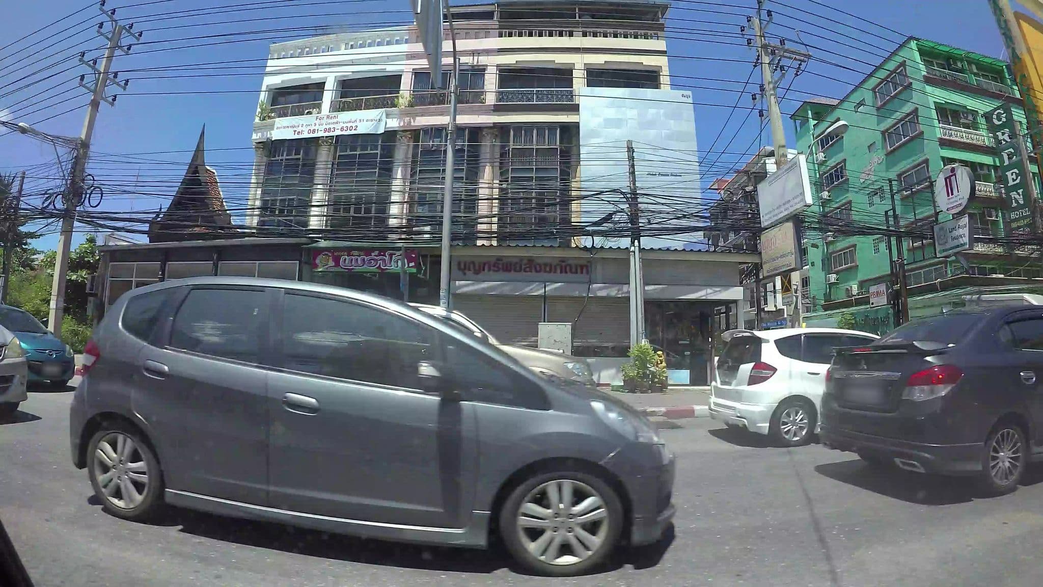Street view near Land Royal Residence, Pattaya