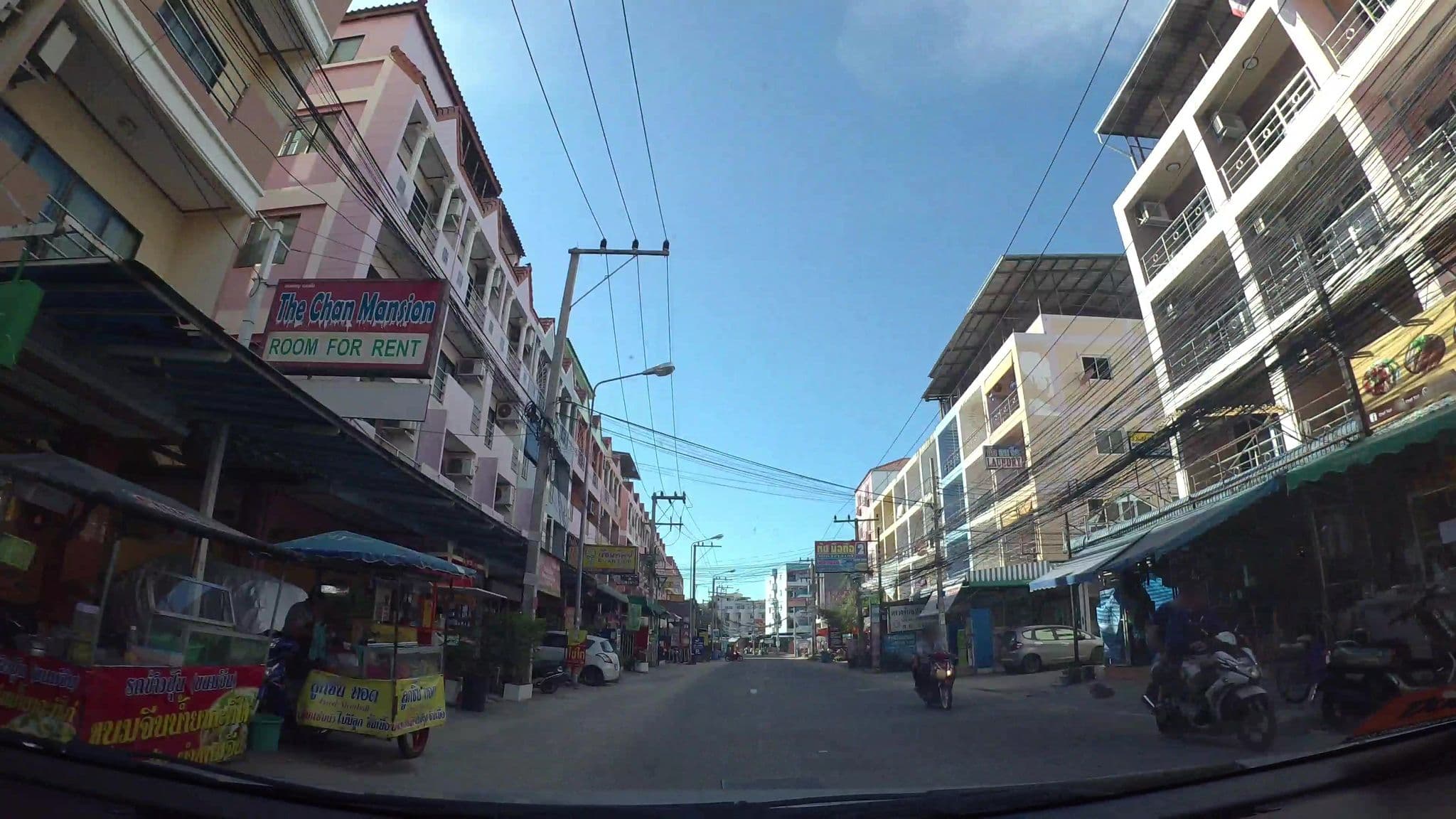 Street view near The Lazy Lodge, Pattaya