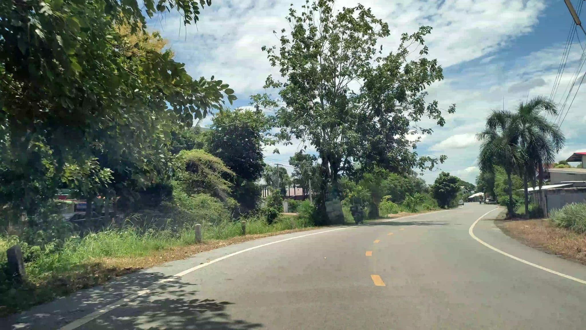 Street view near Grang Wana Hotel, Uttaradit — © nongyen (CC BY-SA · Mapillary)