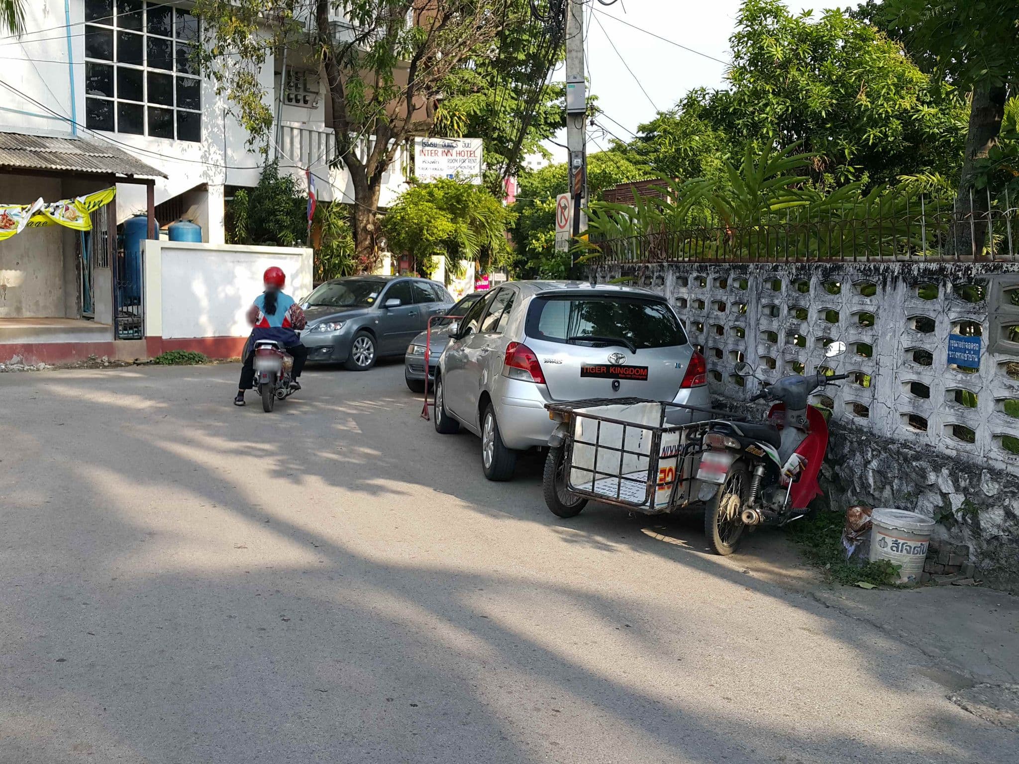 Street view near Inter Inn, Chiang Mai — © jrcarlsen (CC BY-SA · Mapillary)