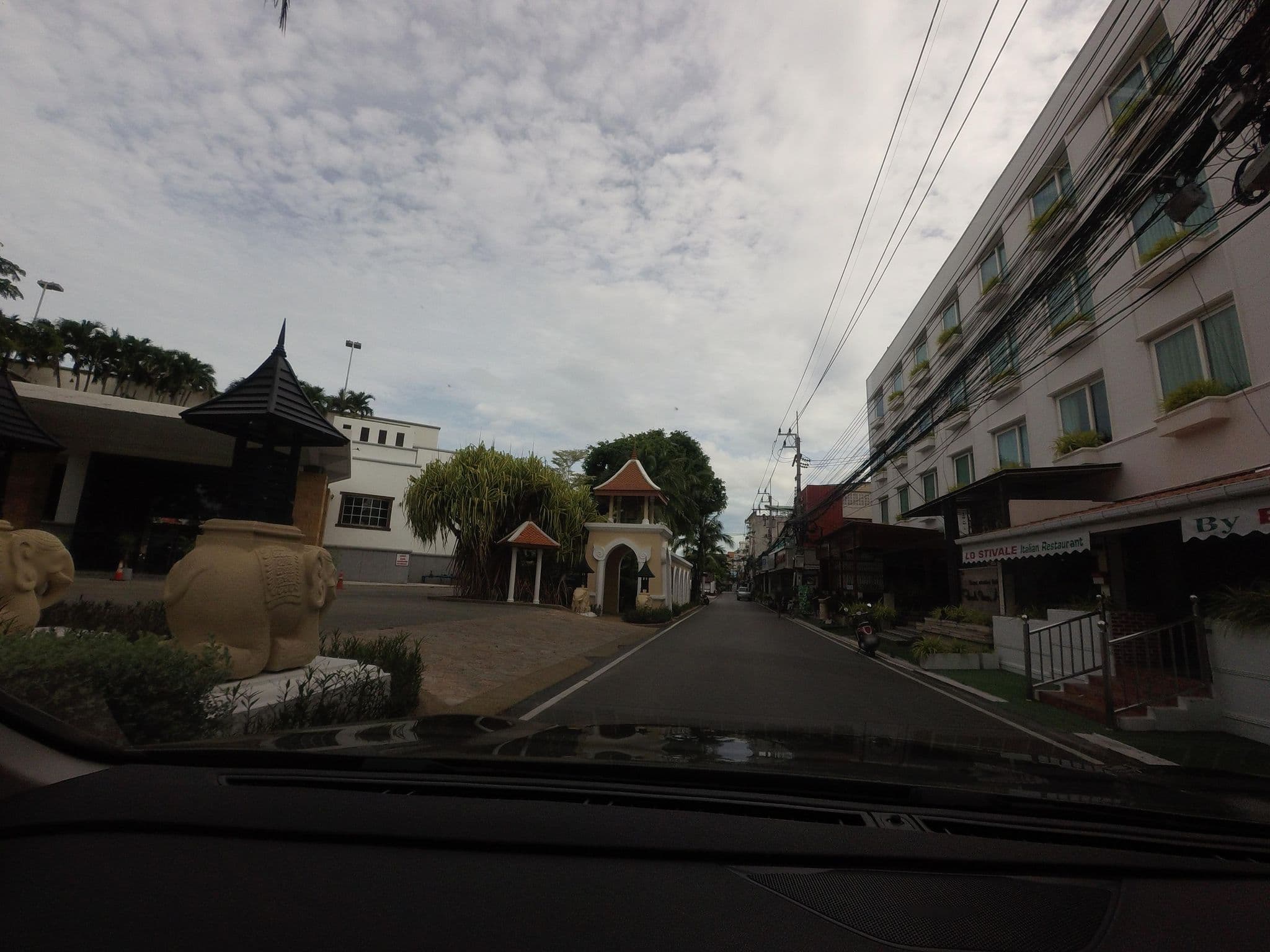 Street view near Fresh Inn Hotel, Hua Hin