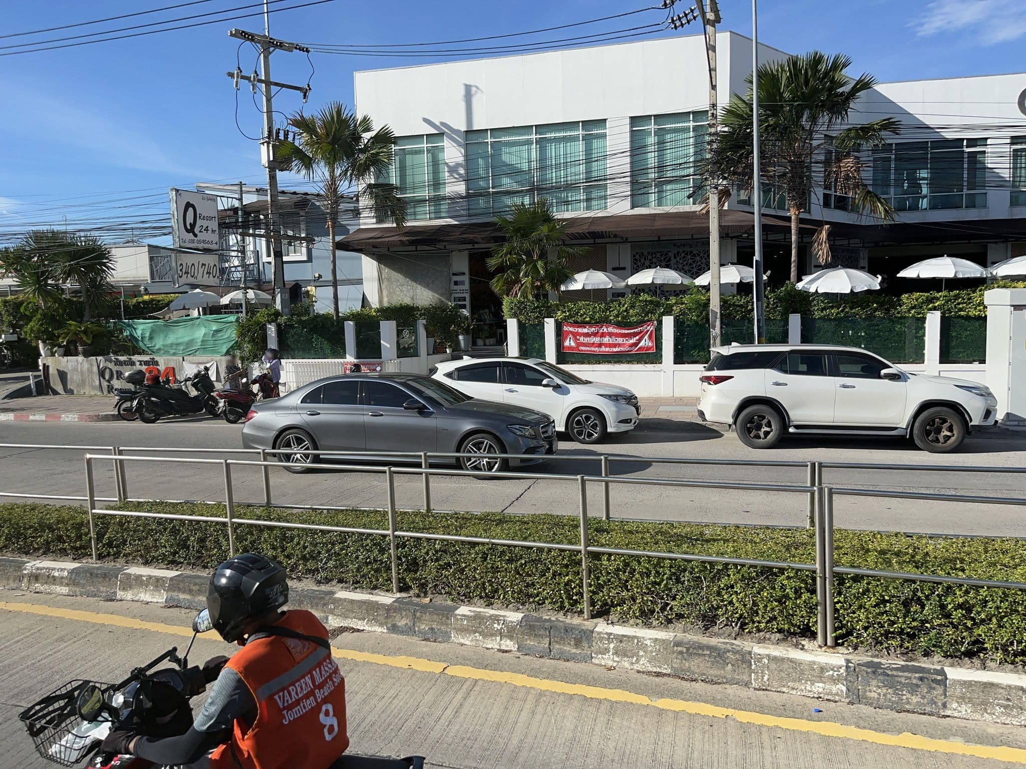 Street view near Q Resort, Pattaya