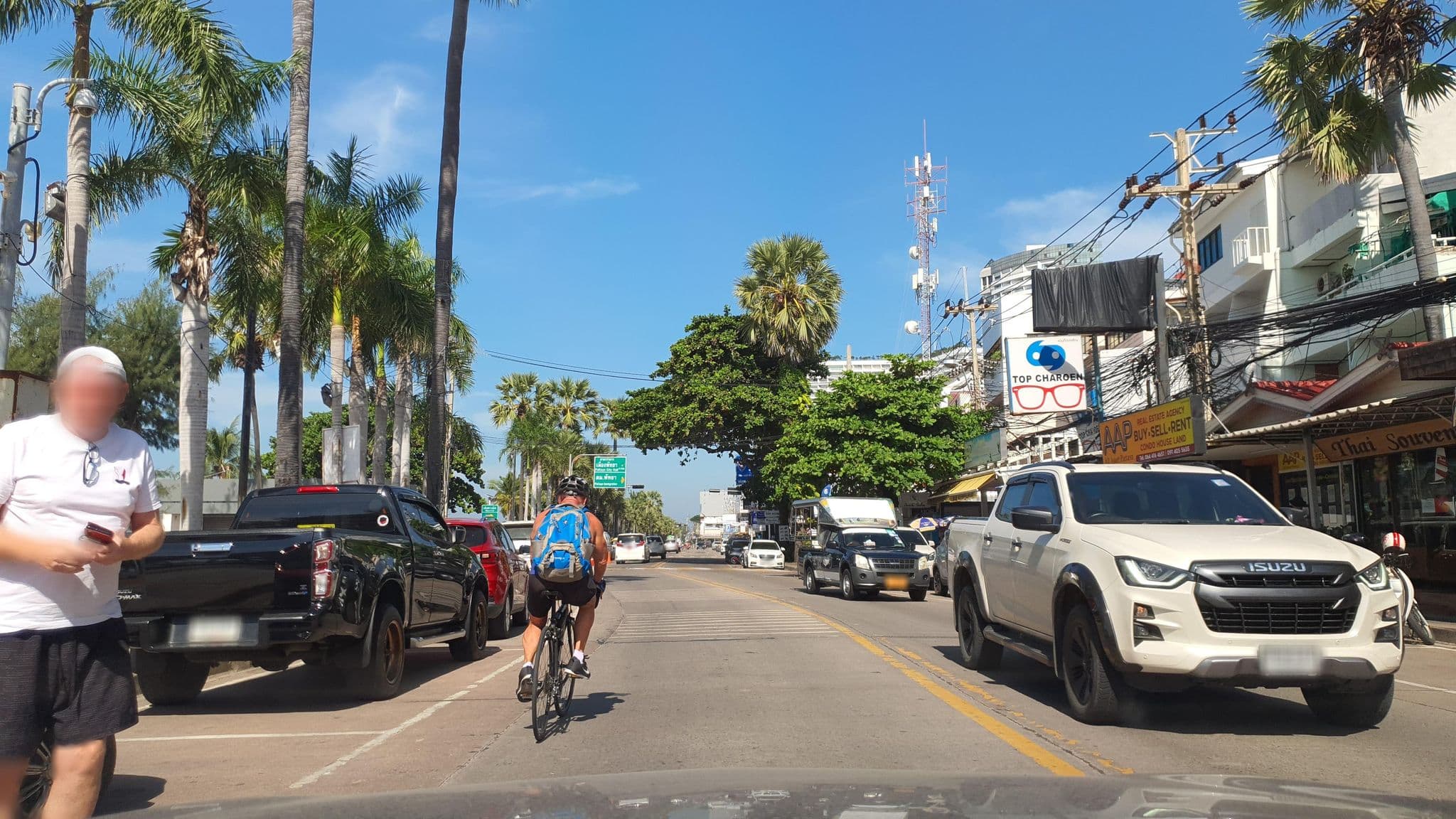 Street view near Surf Beach Hotel, Pattaya