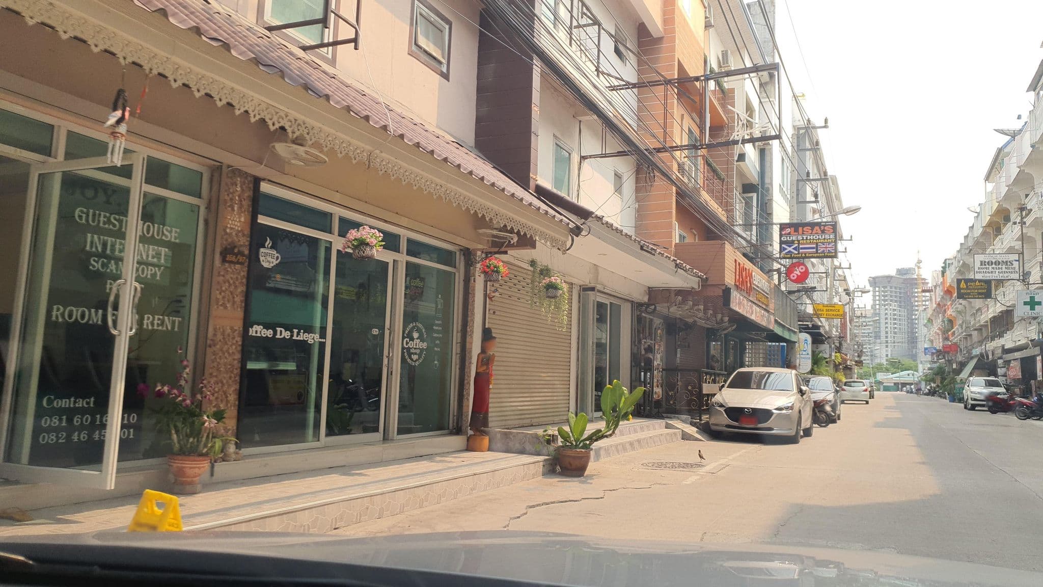 Street view near Joy House, Pattaya