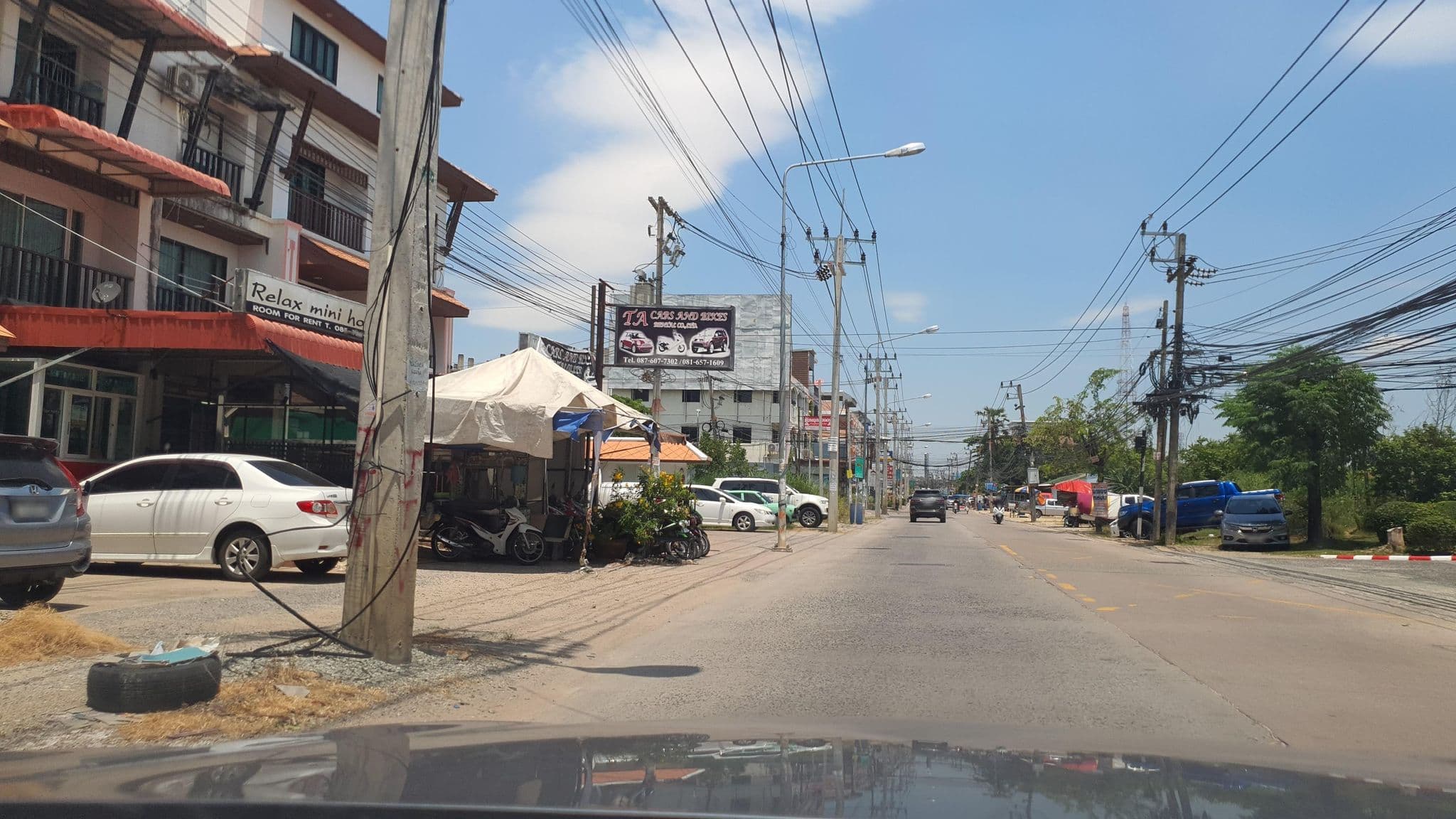 Street view near Relax mini hotel, Pattaya