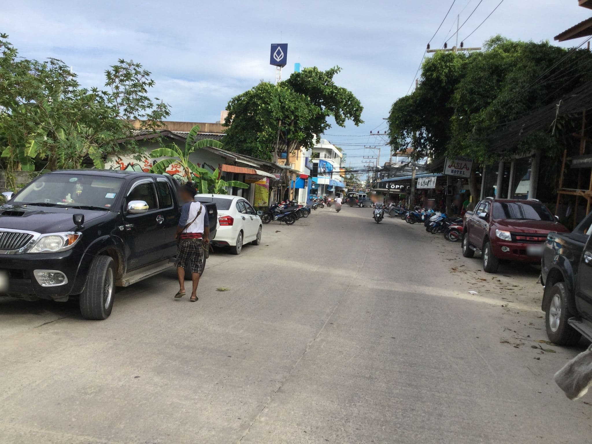 Street view near Asia Hotel, Ko Pha Ngan