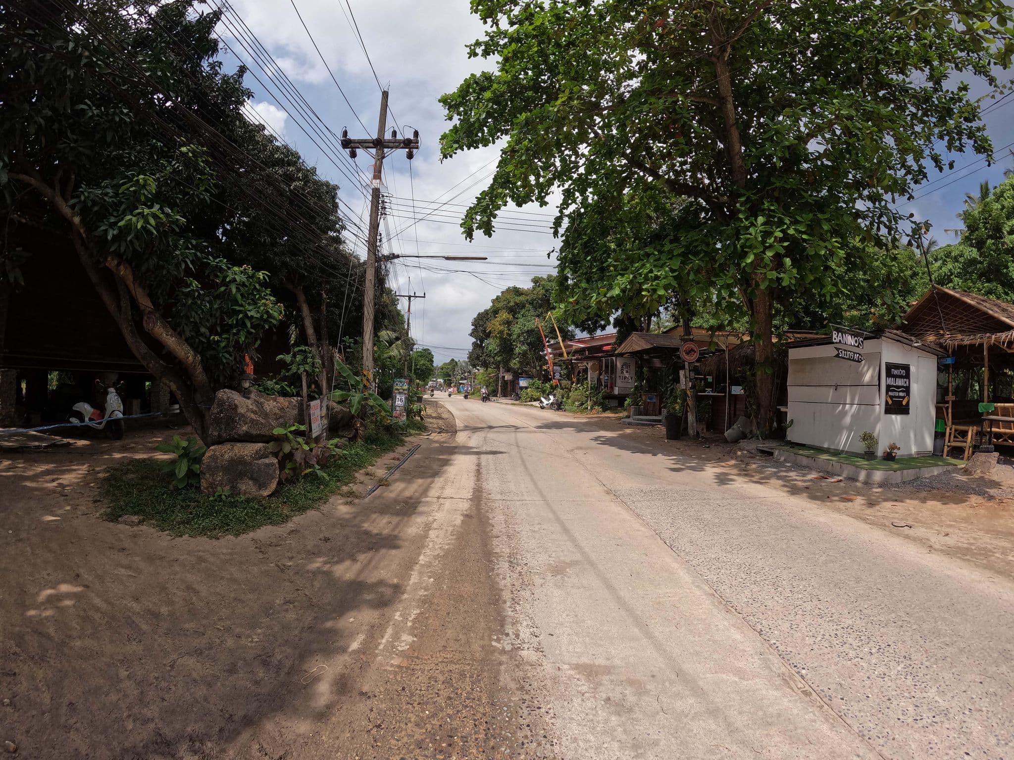 Street view near Lake Side, Ko Pha Ngan