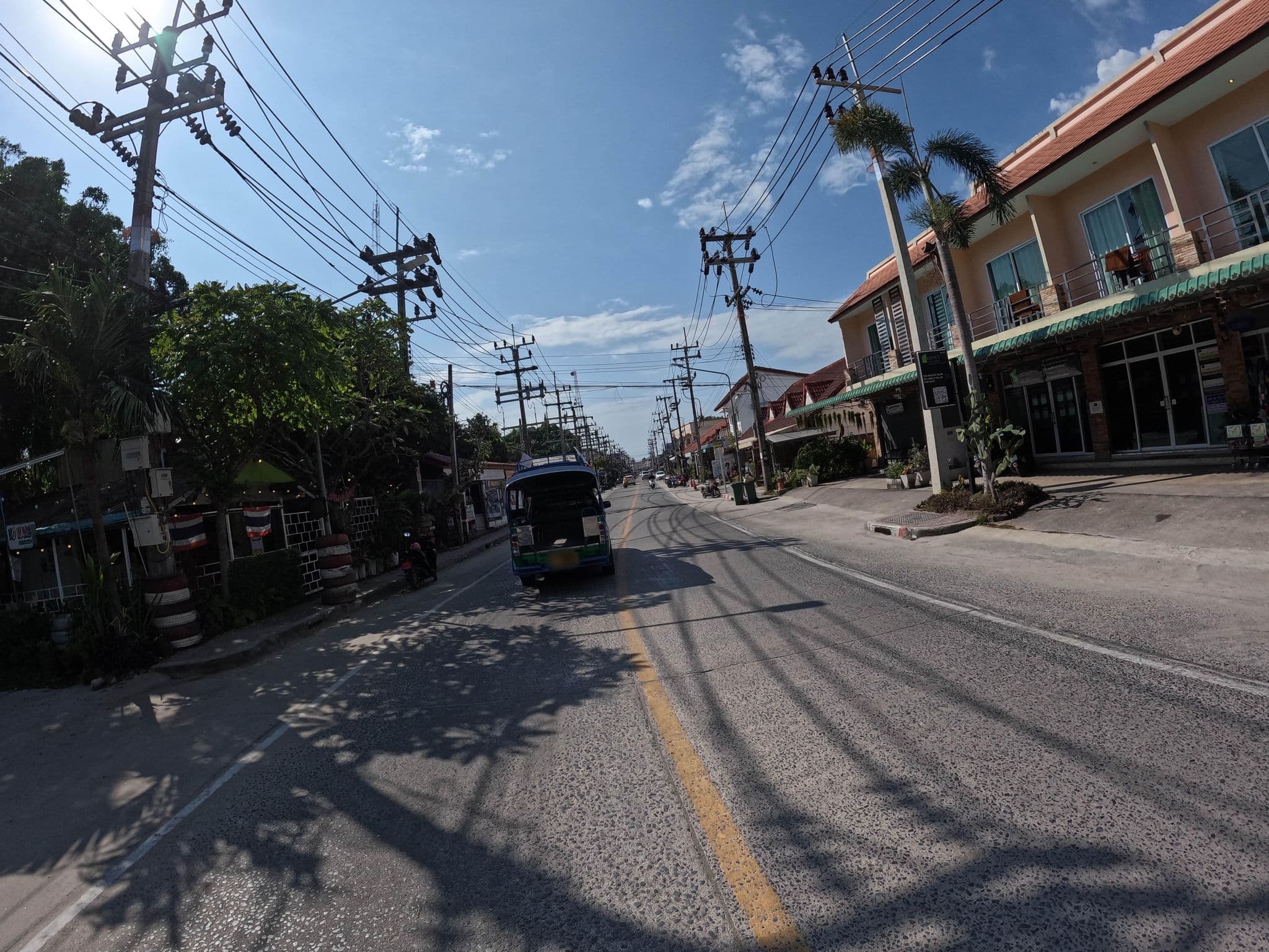 Street view near Phangan Guesthouse, Ko Pha Ngan