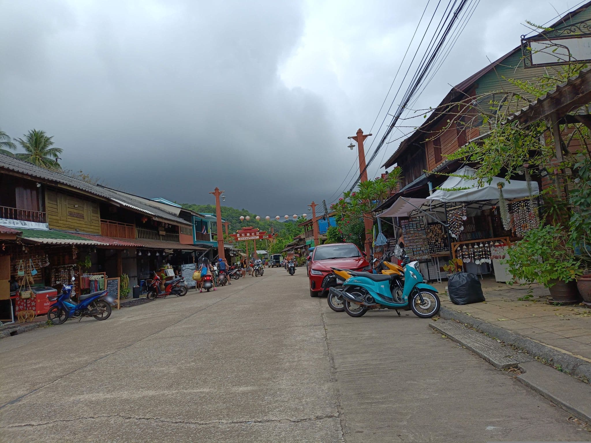 Street view near The Old Times, Ko Lanta — © skillsy (CC BY-SA · Mapillary)
