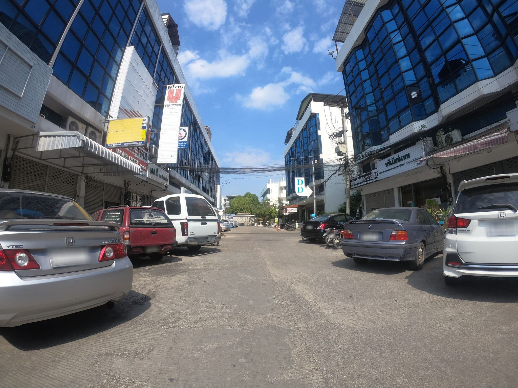 Street view near At Baan Khun 2, Chiang Mai