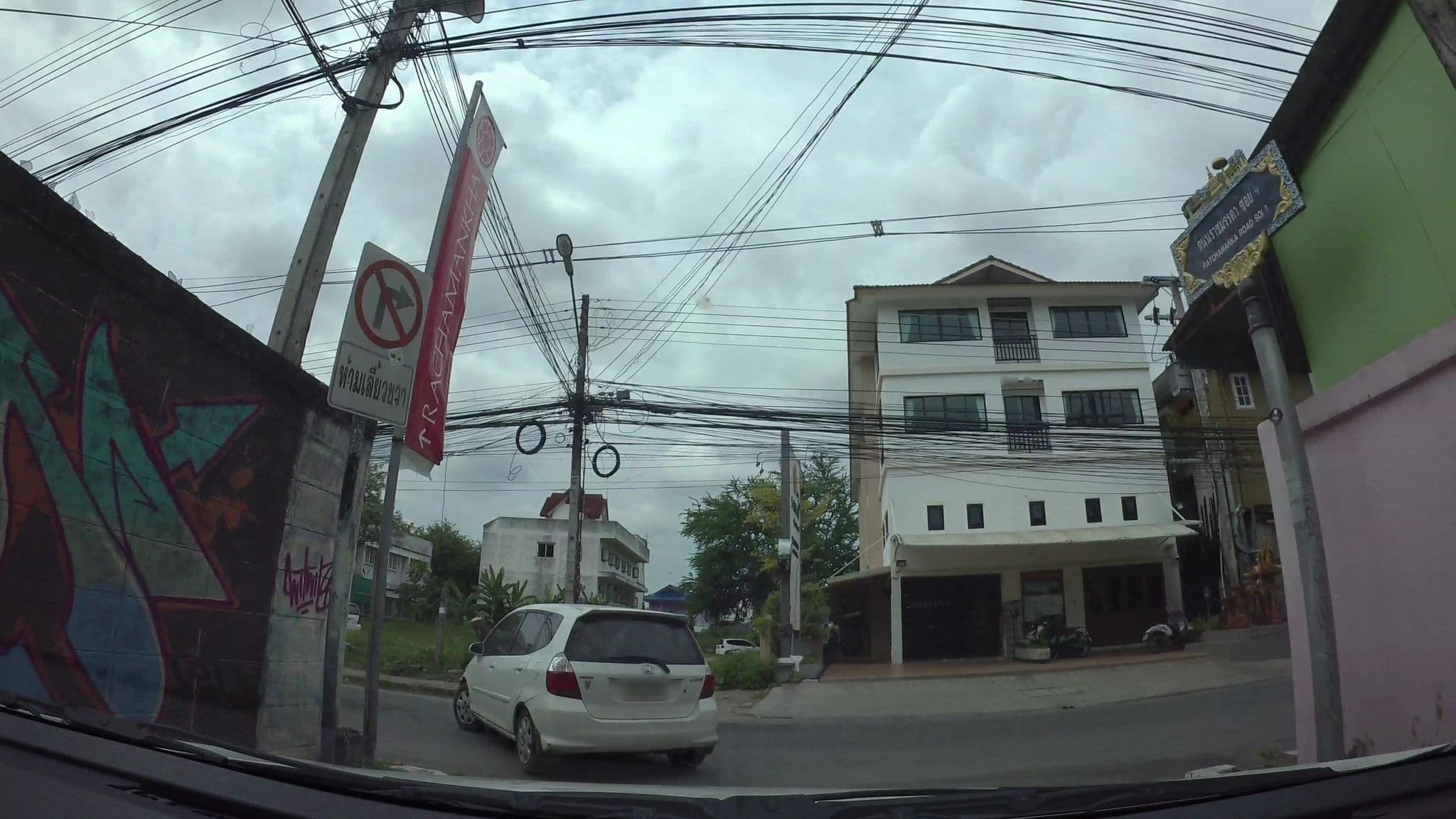 Street view near The Guest Hotel & Hostel, Chiang Mai — © kaart_3 (CC BY-SA · Mapillary)