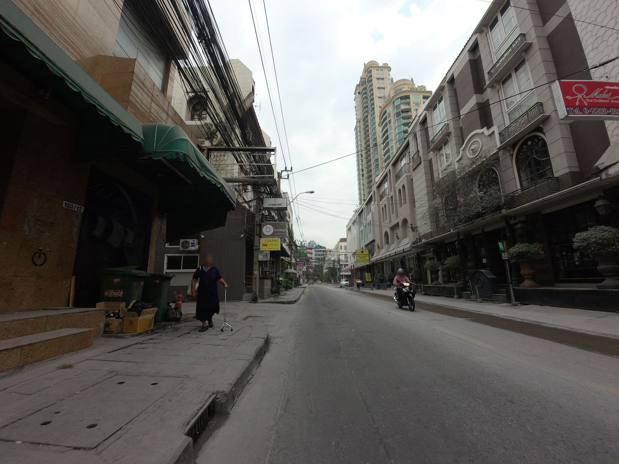 Street view near I Sabai, Watthana — © mishari (CC BY-SA · Mapillary)