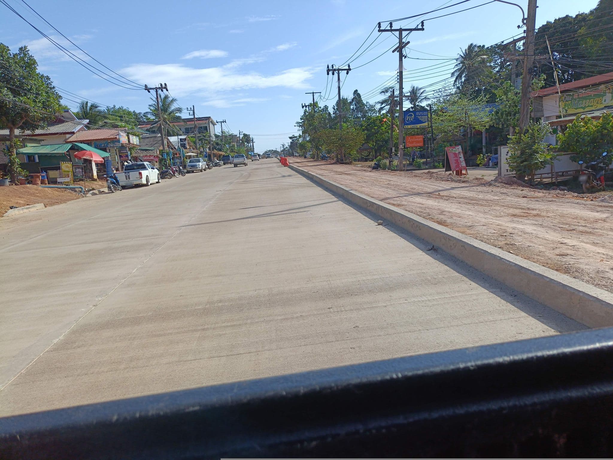 Street view near Fruit tree coffee shop, Saladan