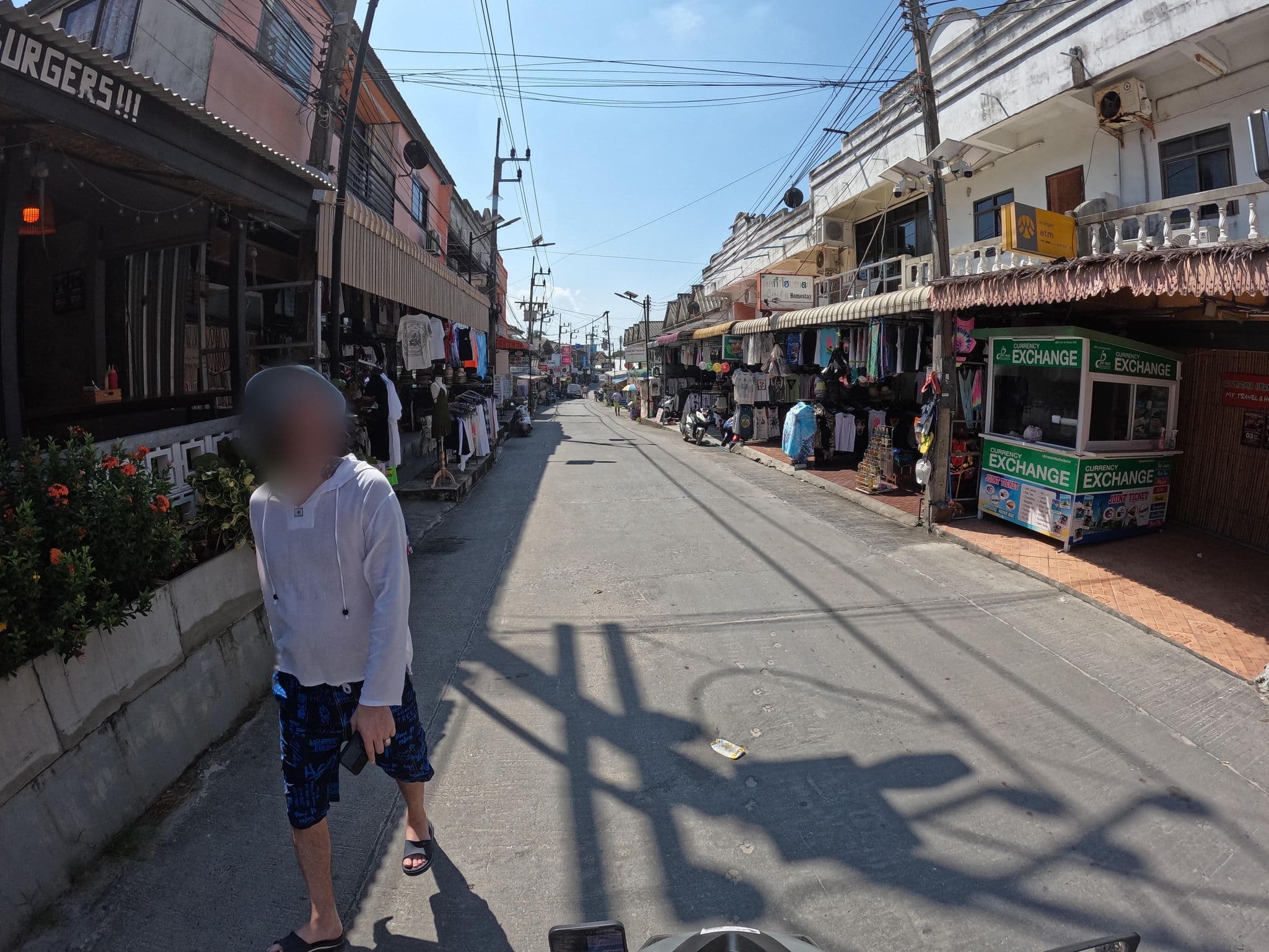 Street view near Culture Club Backpackers, Ko Pha Ngan