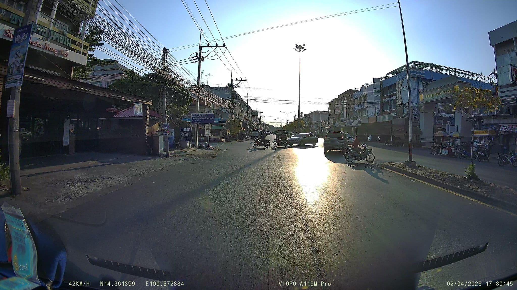 Street view near Early Bird Hostel, Phra Nakhon Si Ayutthaya