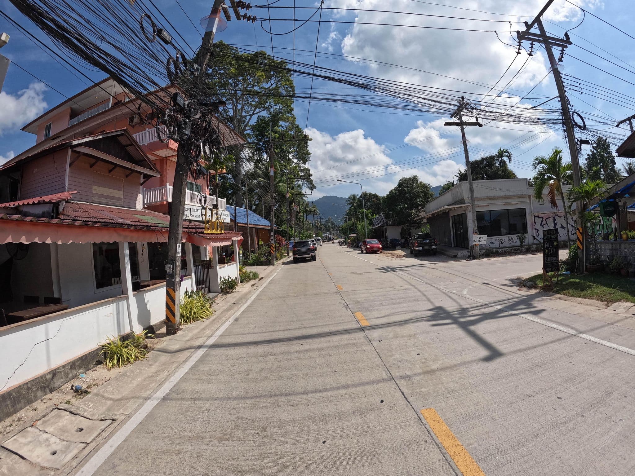 Street view near Moon Travel, Ko Pha Ngan