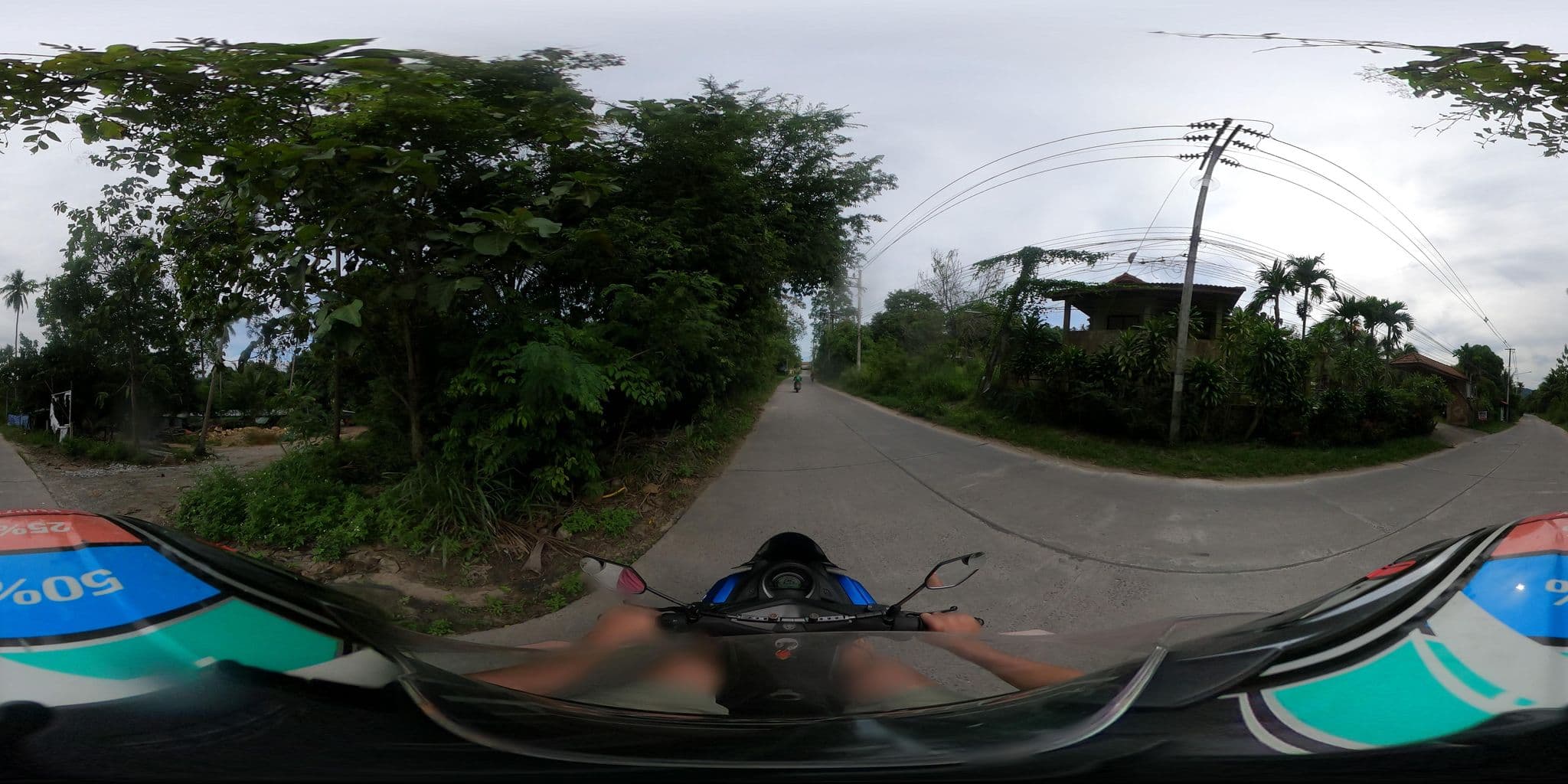 Street view near Khoaron Hill Village, Ko Samui