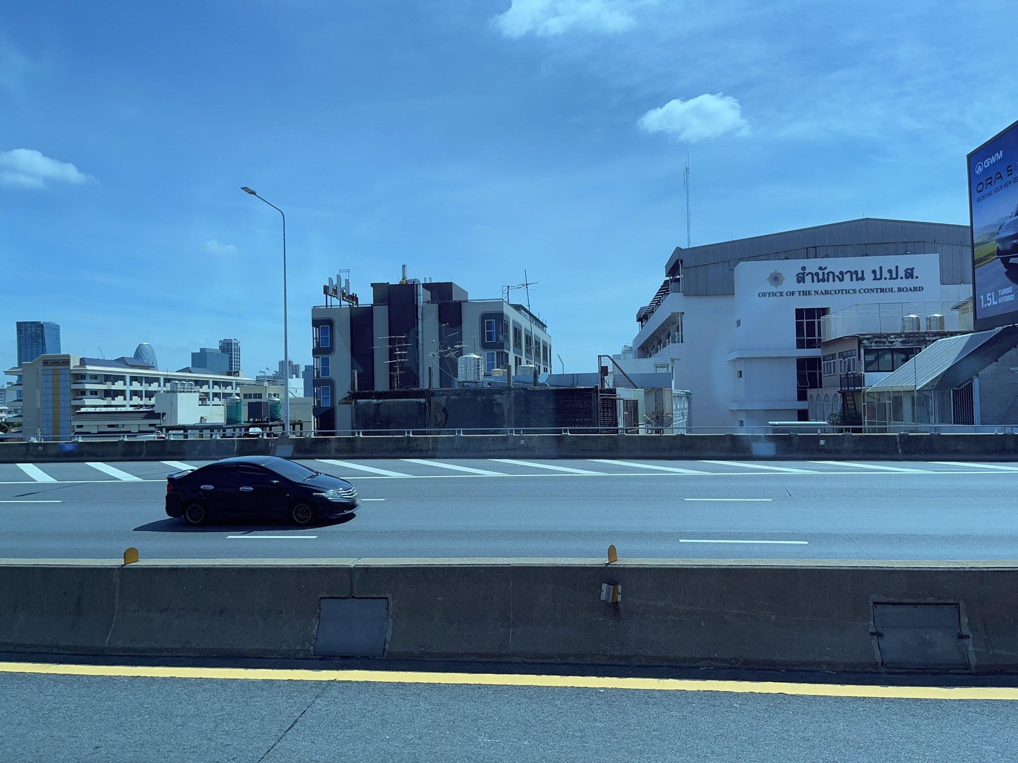 Street view near DD hostel Bangkok, Ratchathewi — © DriveWithHoang (CC BY-SA · Mapillary)