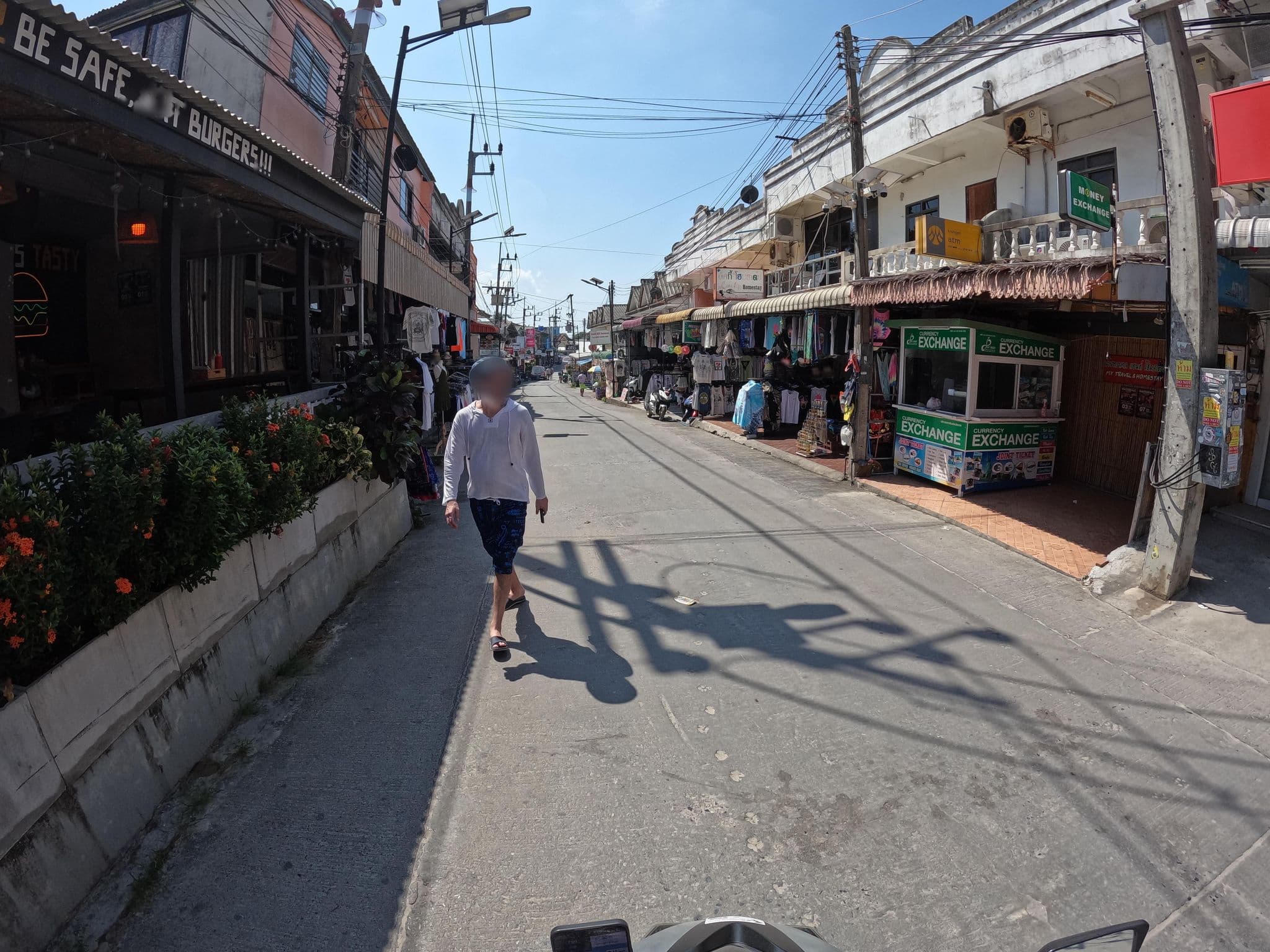 Street view near Mooners Hostel, Ko Pha Ngan