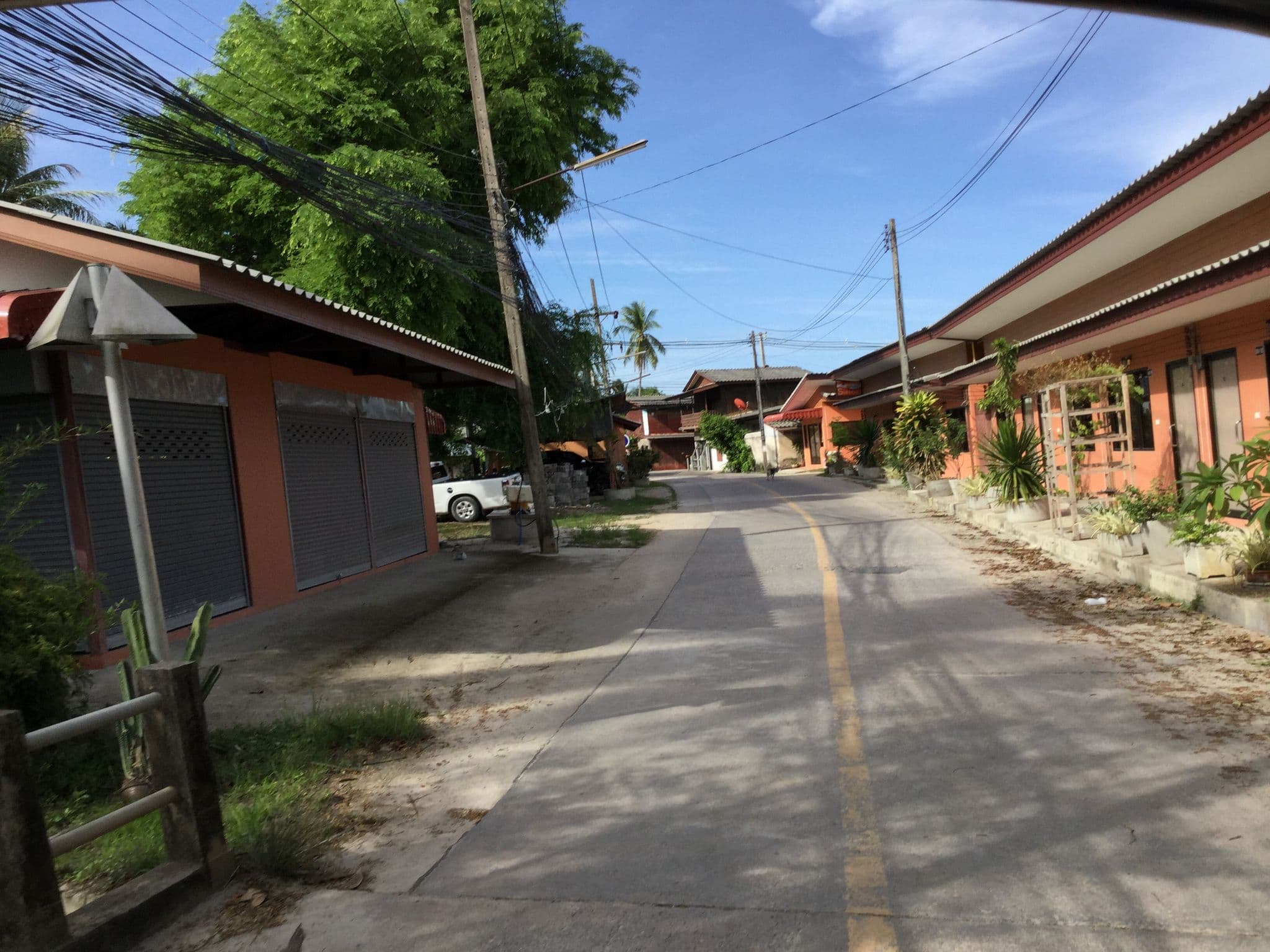 Street view near Subsavet Village, Ko Pha Ngan — © mapconcierge (CC BY-SA · Mapillary)