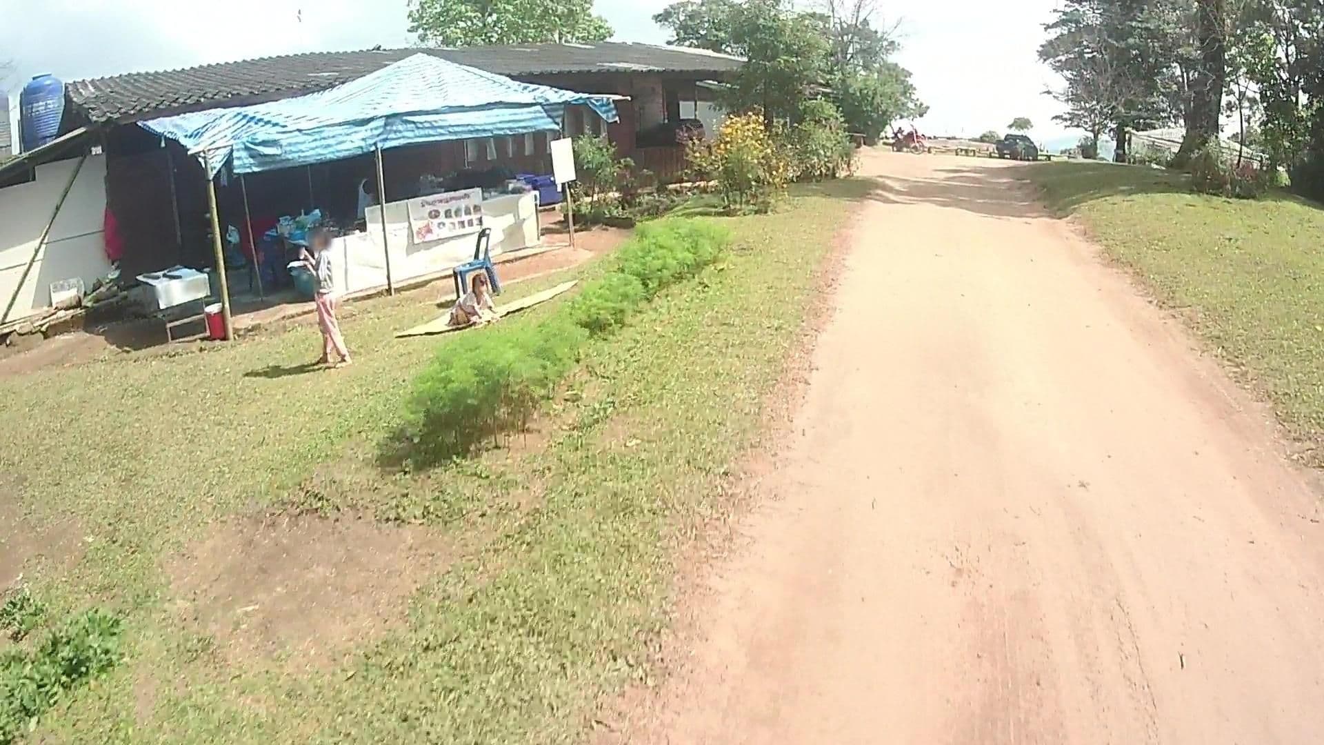 Street view near Doi Mae Taman, Ban Mae Waen — © julcnx (CC BY-SA · Mapillary)