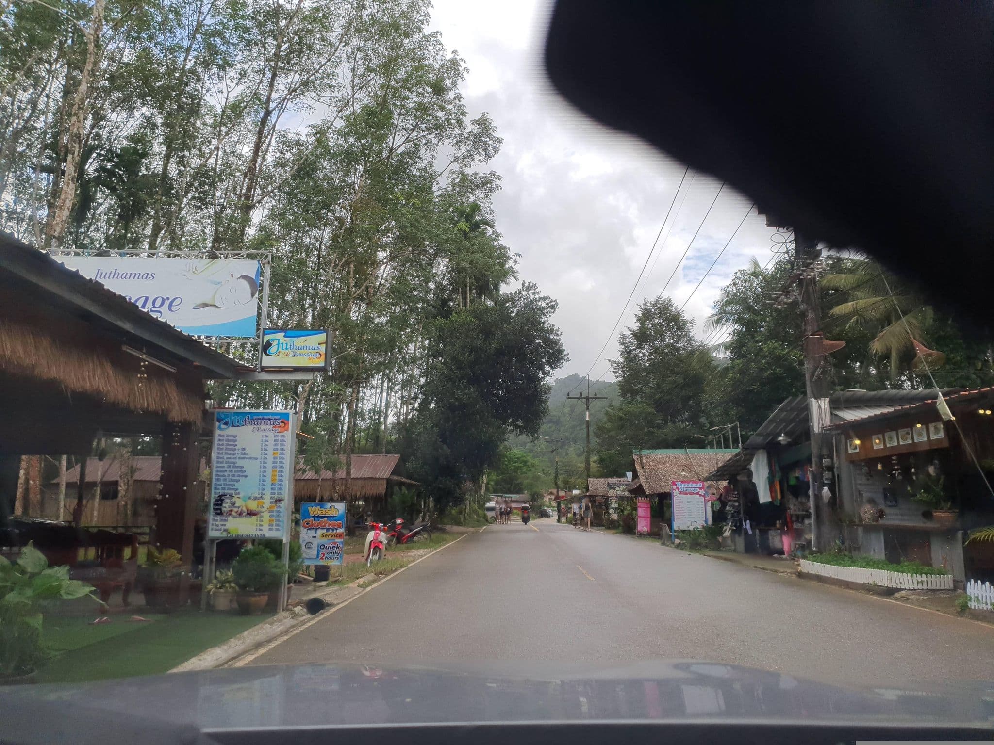 Street view near Bamboo Family Inn, Takua Pa
