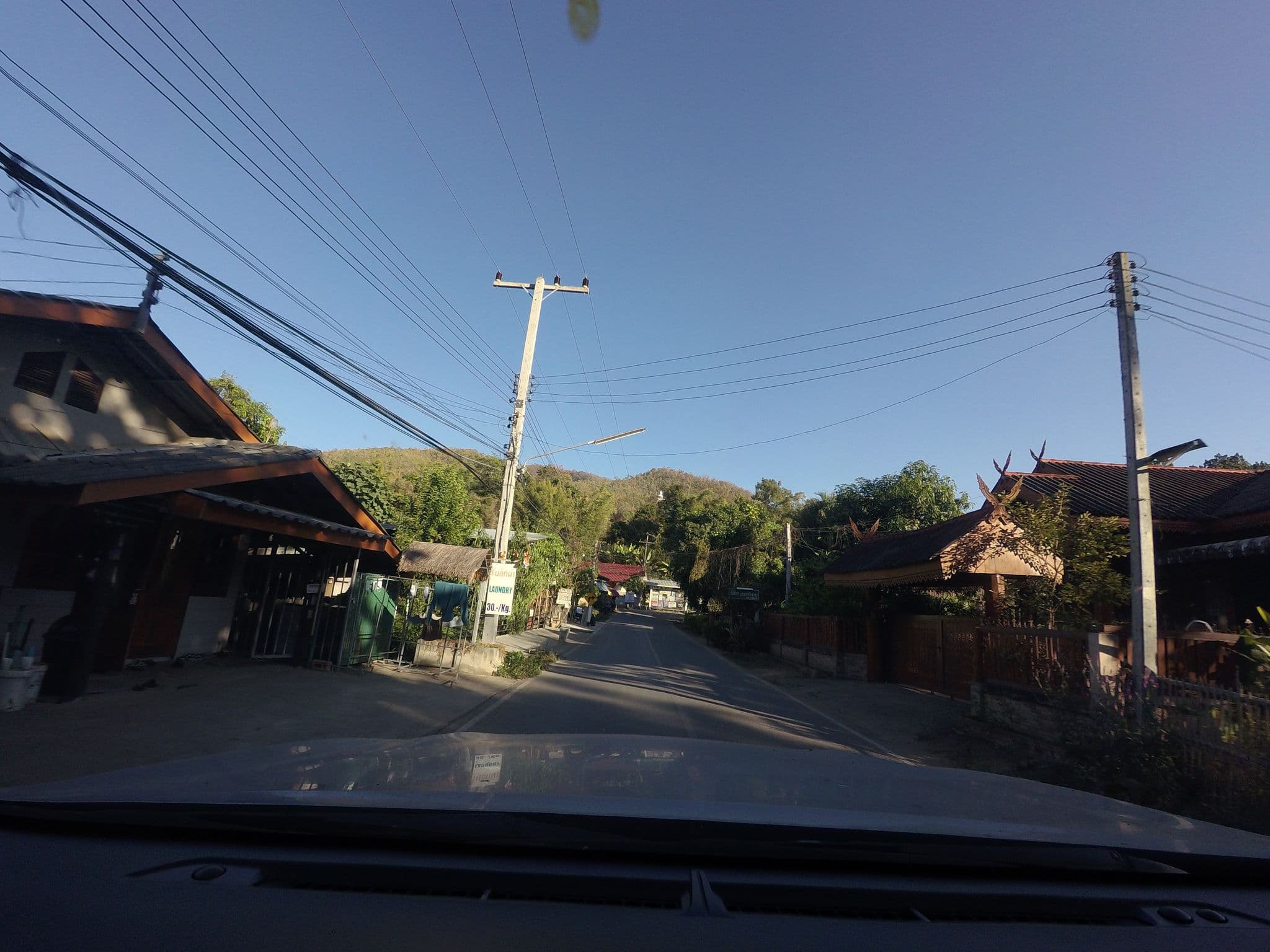 Street view near Eden guesthouse, Pai
