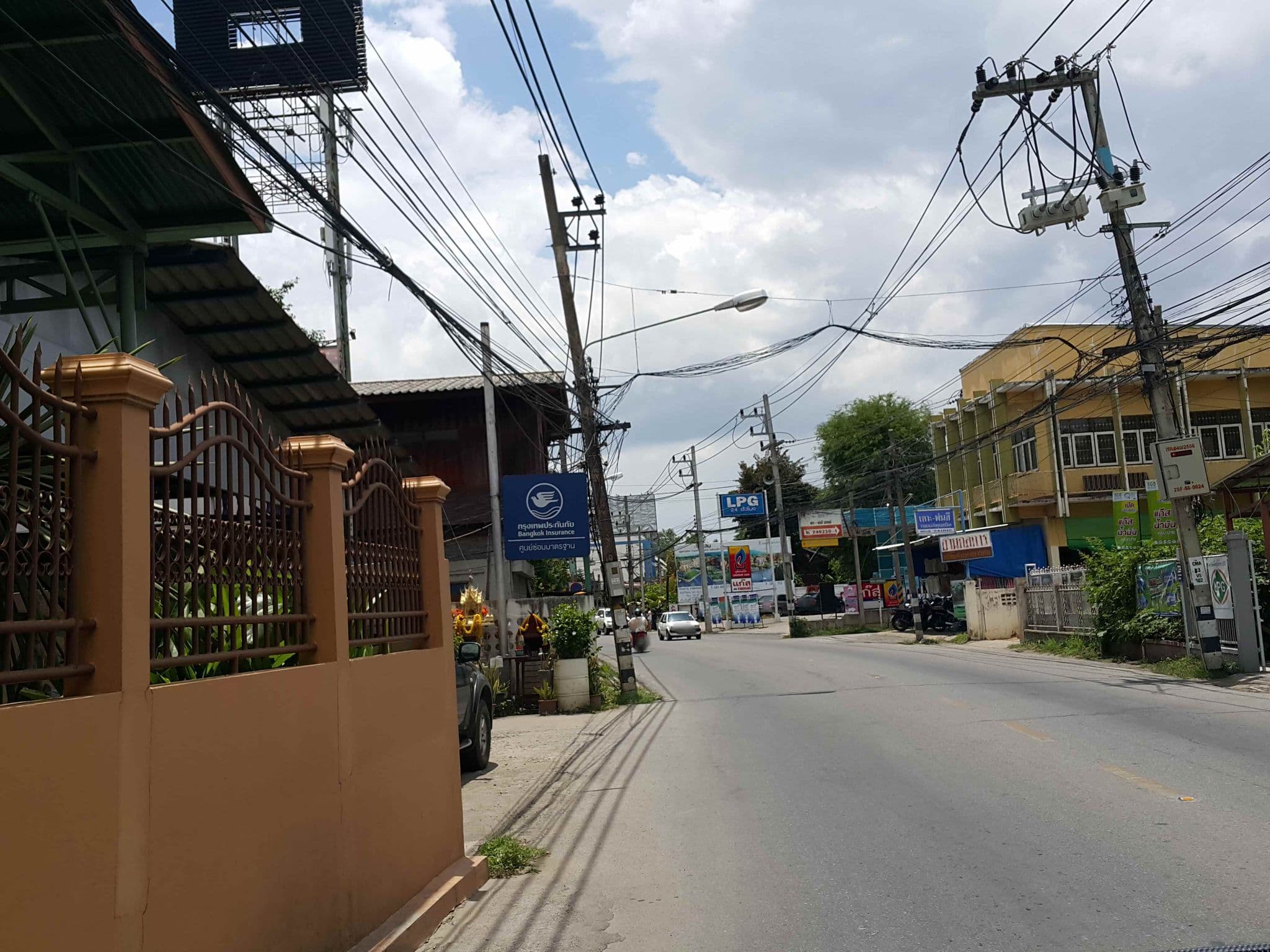 Street view near Mapping Hostel, Chiang Mai
