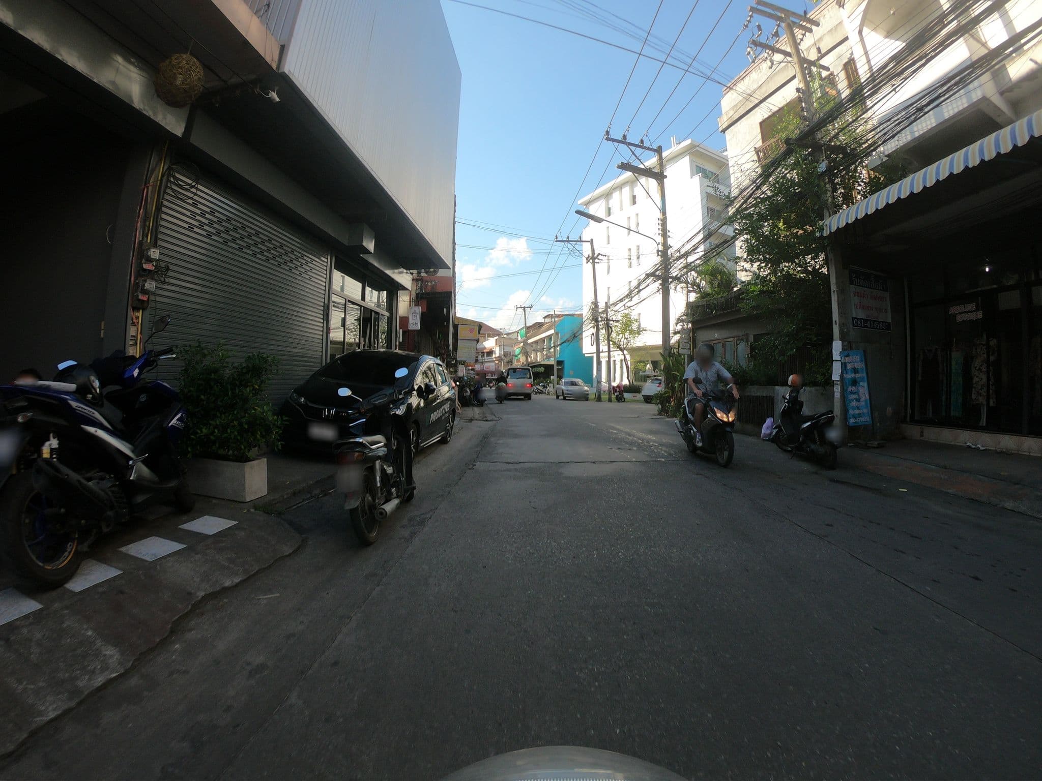 Street view near Ban Kong Rao Guesthouse, Chiang Mai