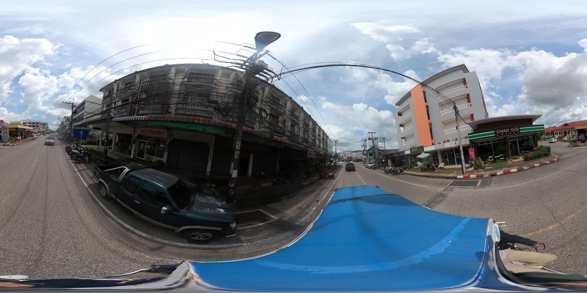 Street view near Srithep Hotel, Nakhon Phanom — © SoT (CC BY-SA · Mapillary)