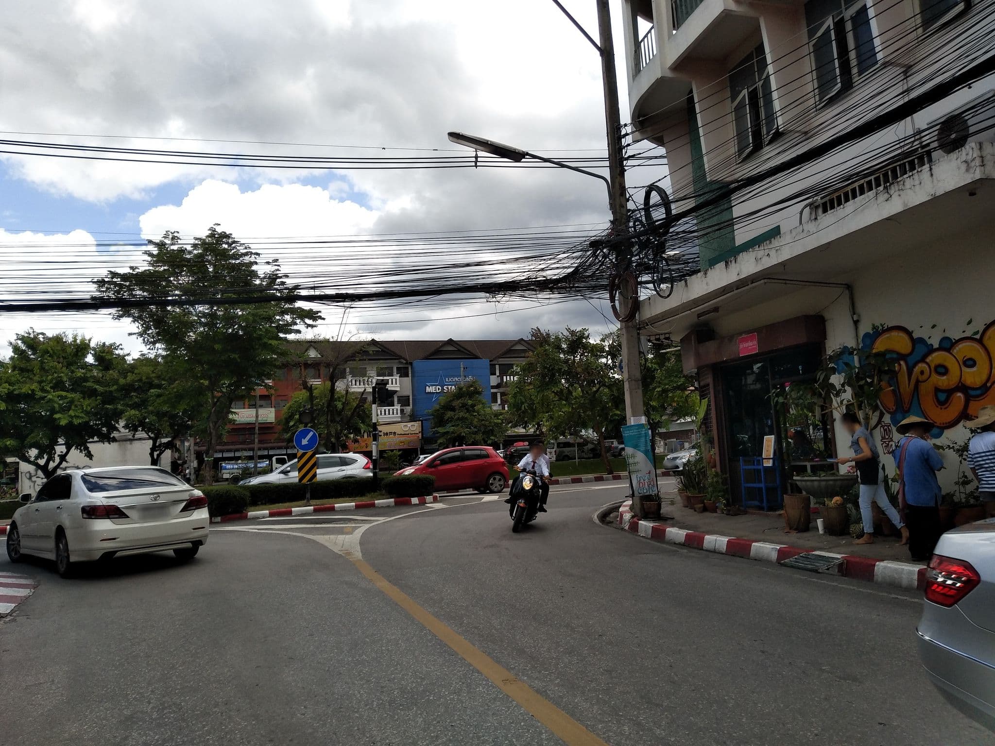 Street view near OYO First Station Hotel, Chiang Mai