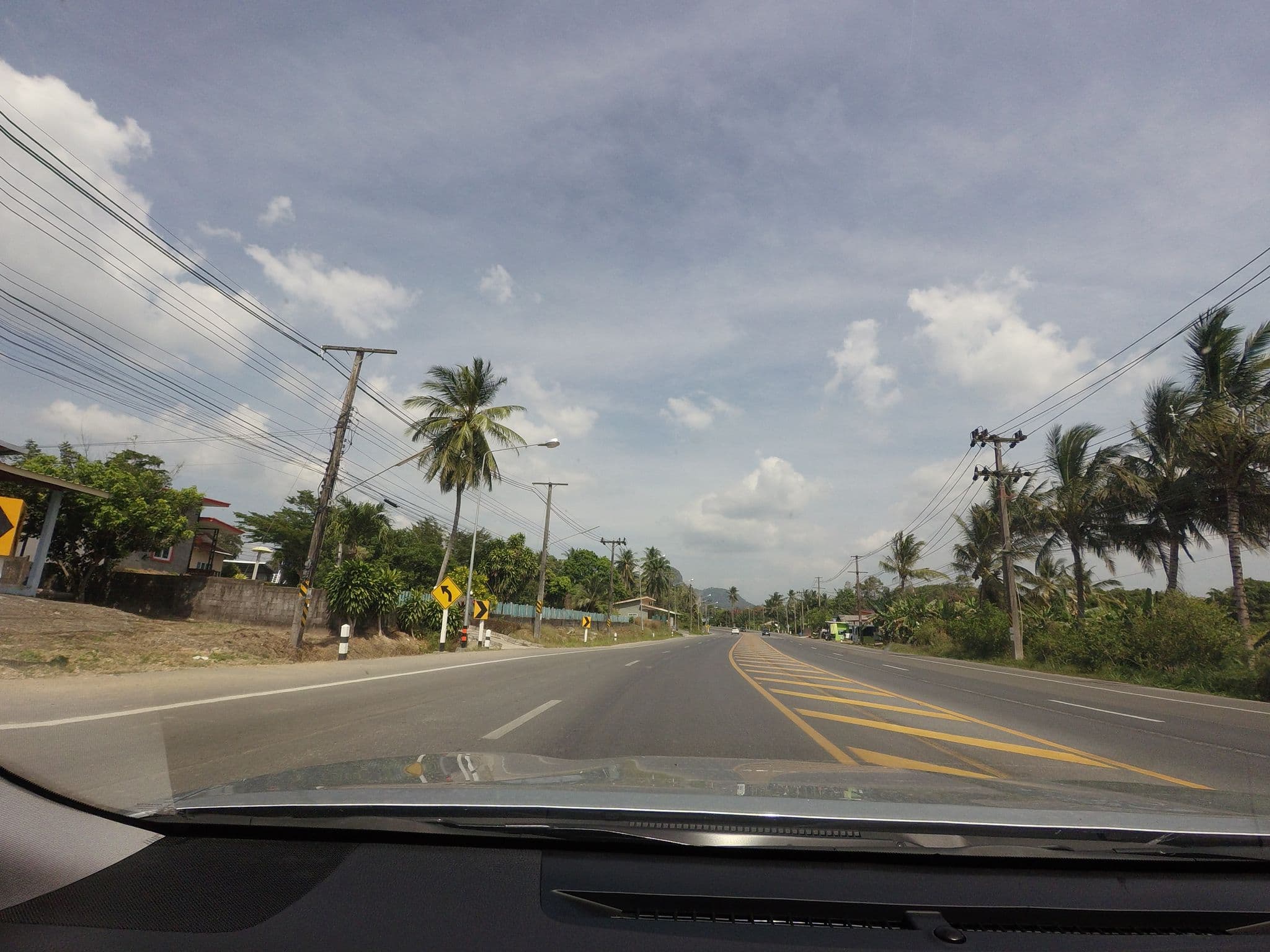 Street view near De Kanda Boutique Hotel, Ban Ao Nang
