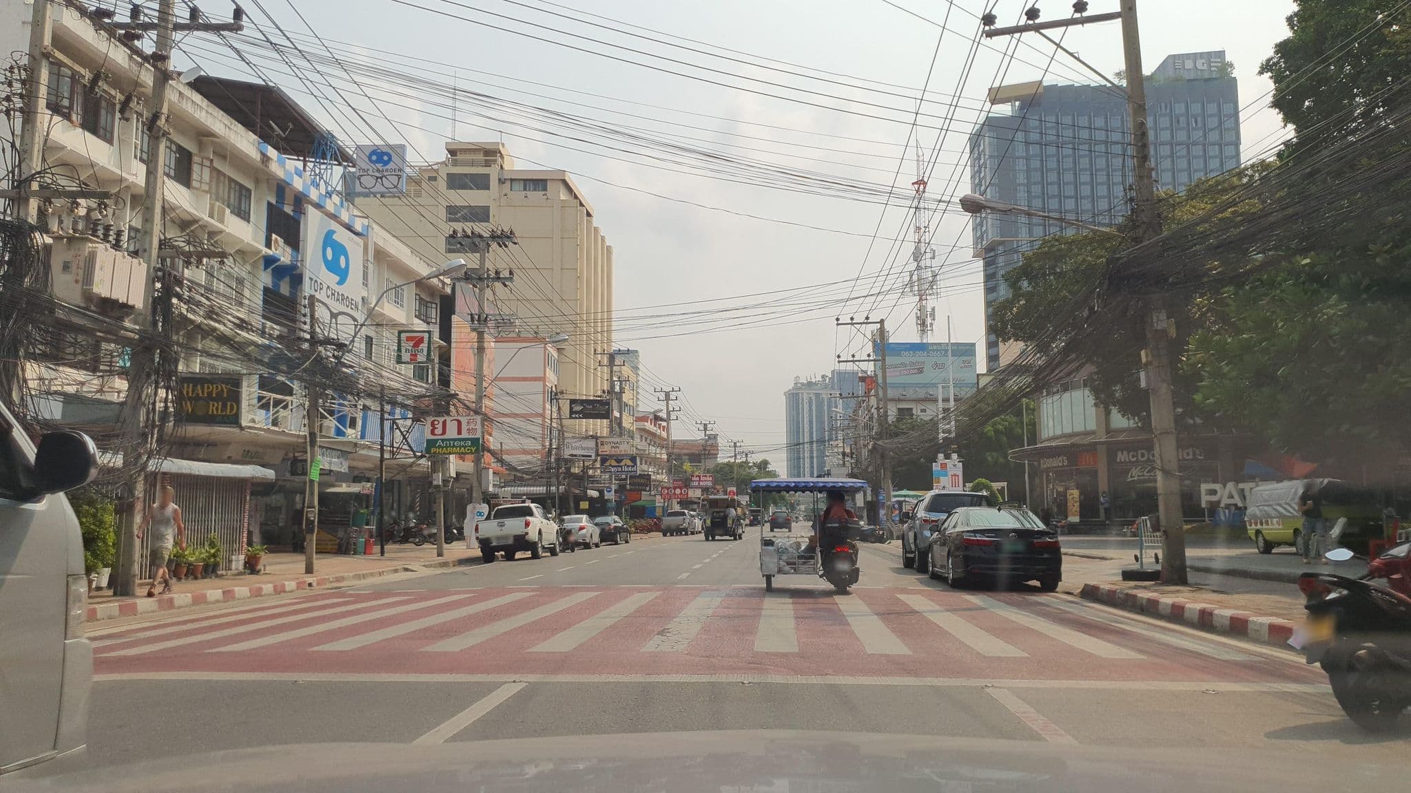 Street view near The Privi Hotel, Pattaya