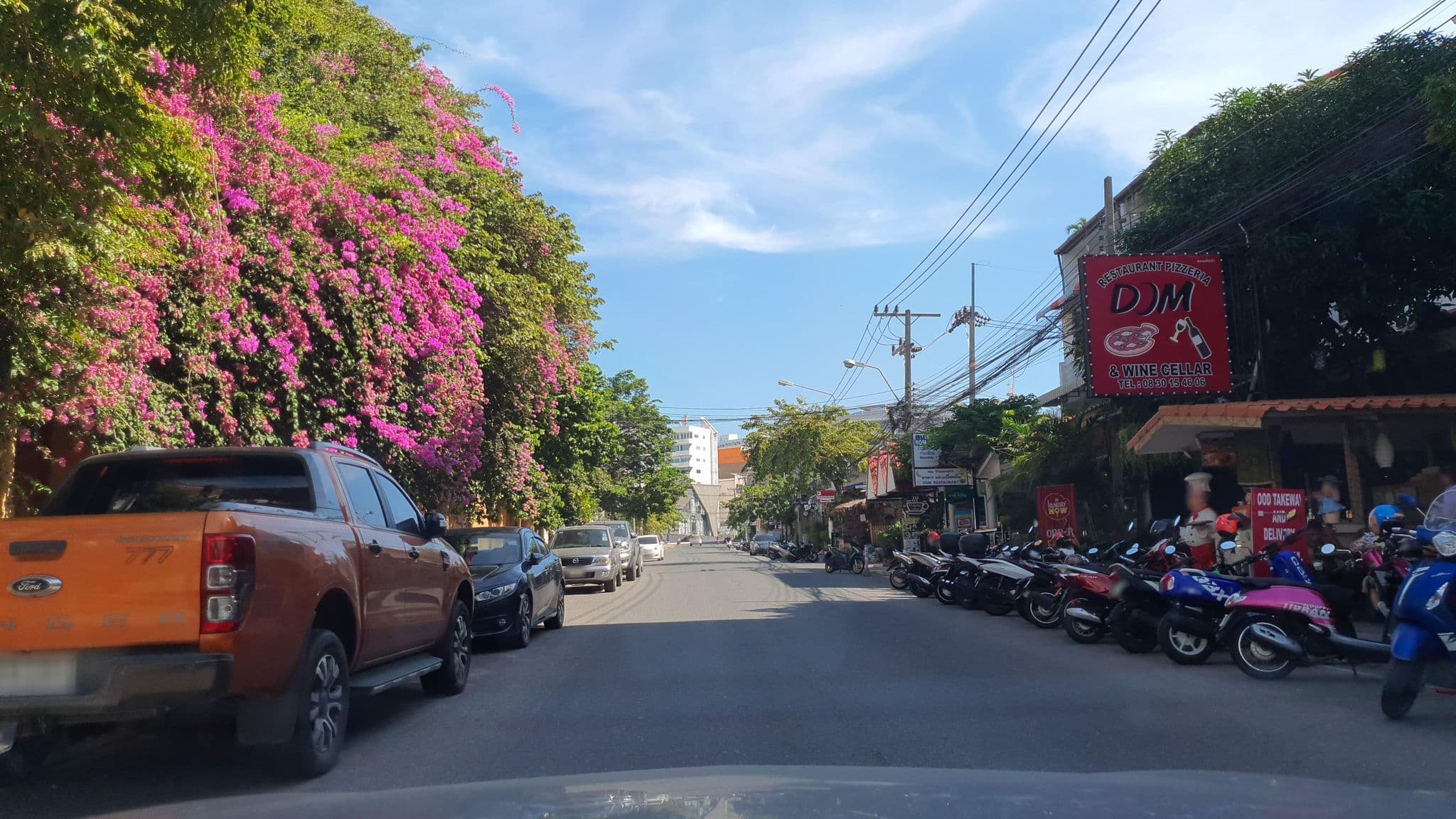 Street view near Pratamnak Beach Guesthouse OYO 1027, Pattaya
