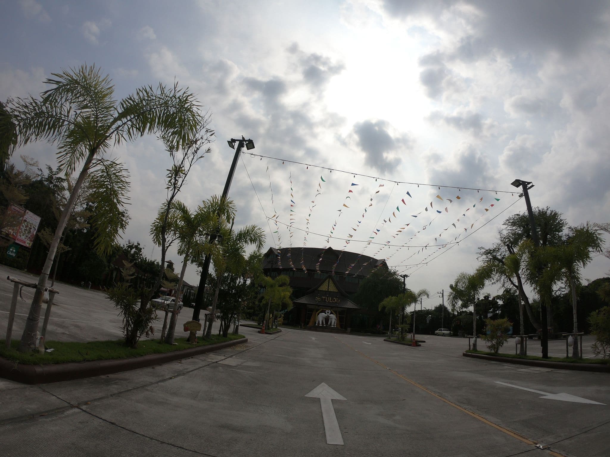 Street view near 84 Gallery, Chiang Mai