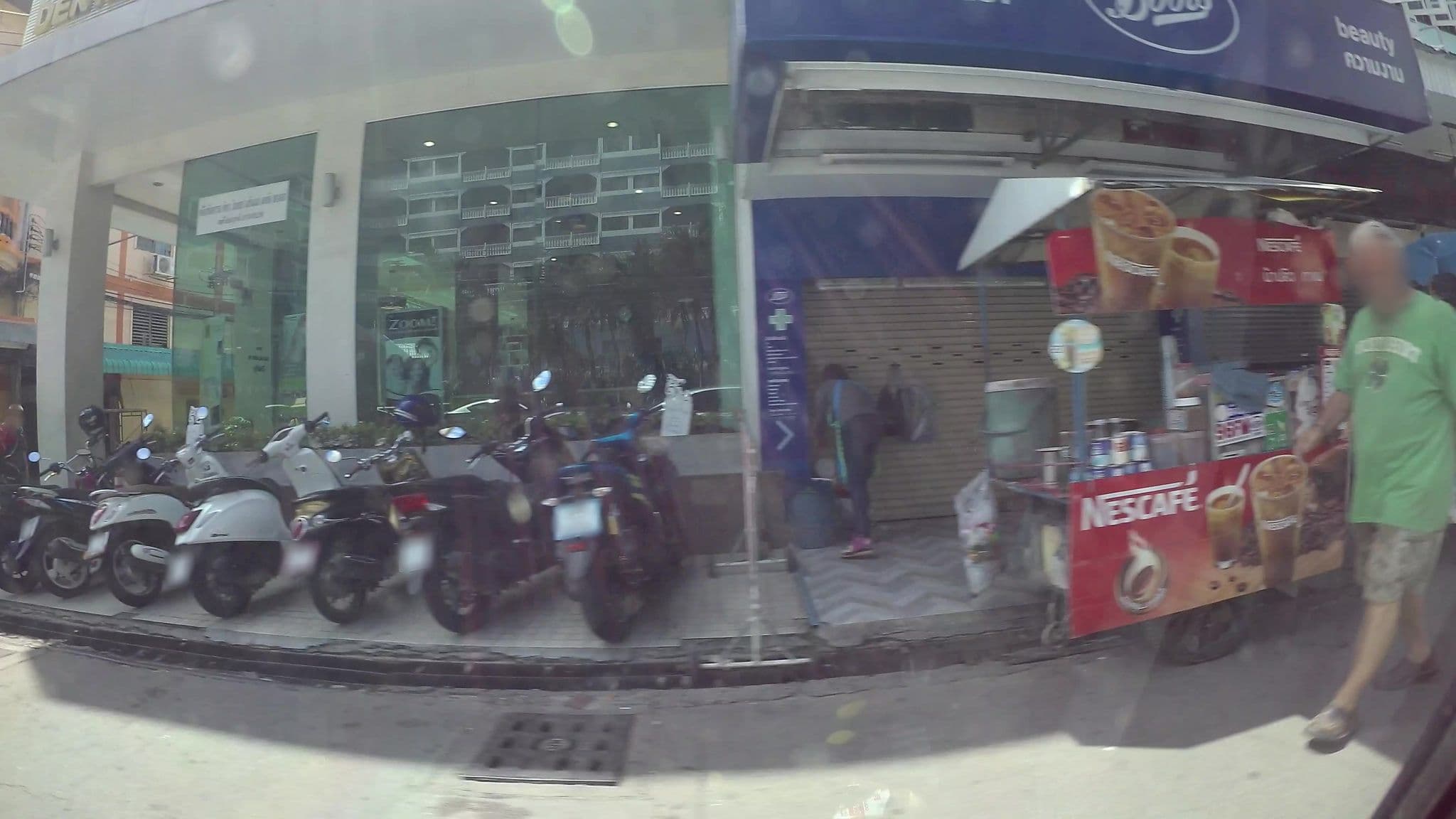 Street view near Hidden Treasure Guesthouse, Pattaya