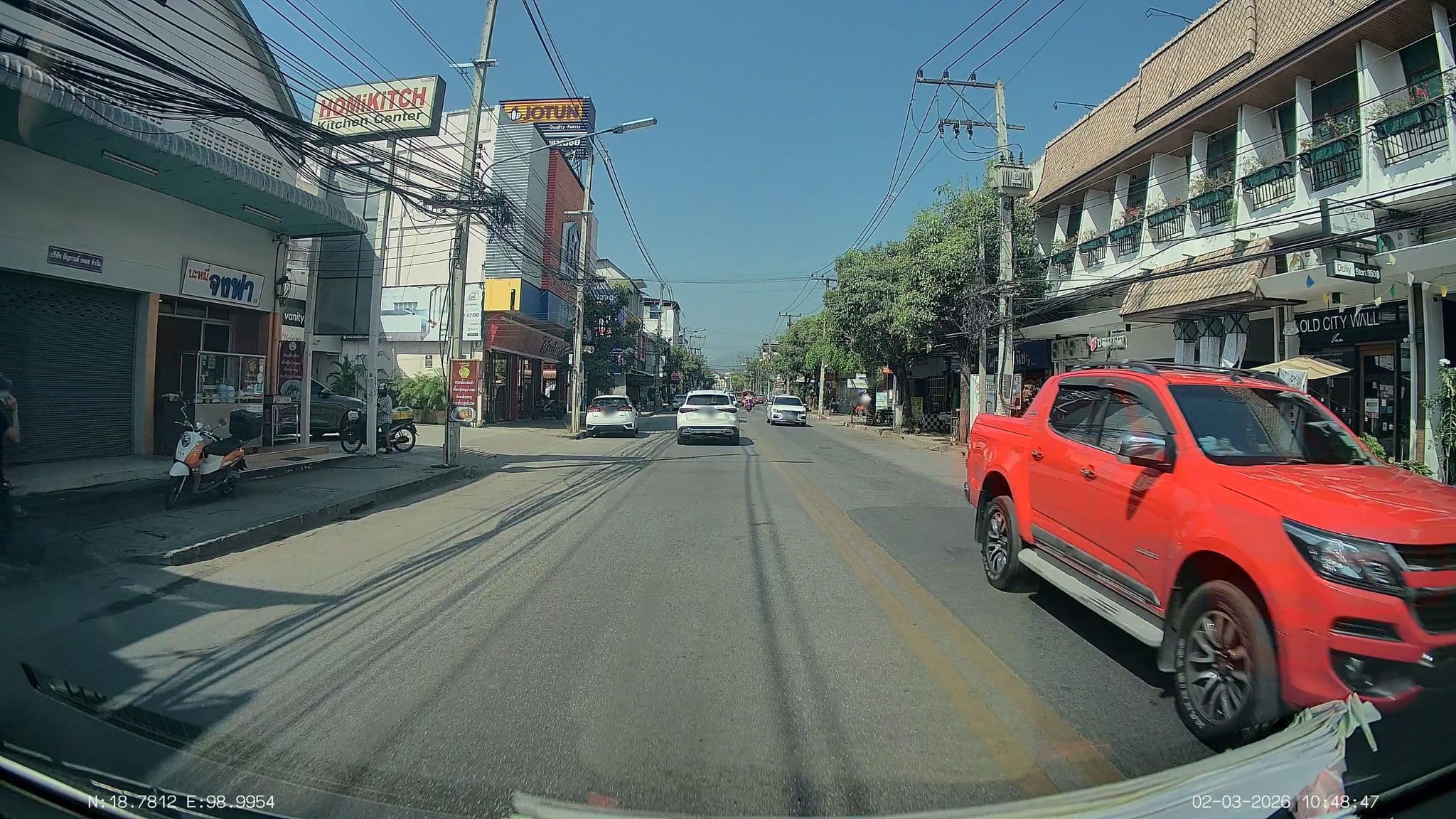 Street view near The Old City Wall Inn, Chiang Mai