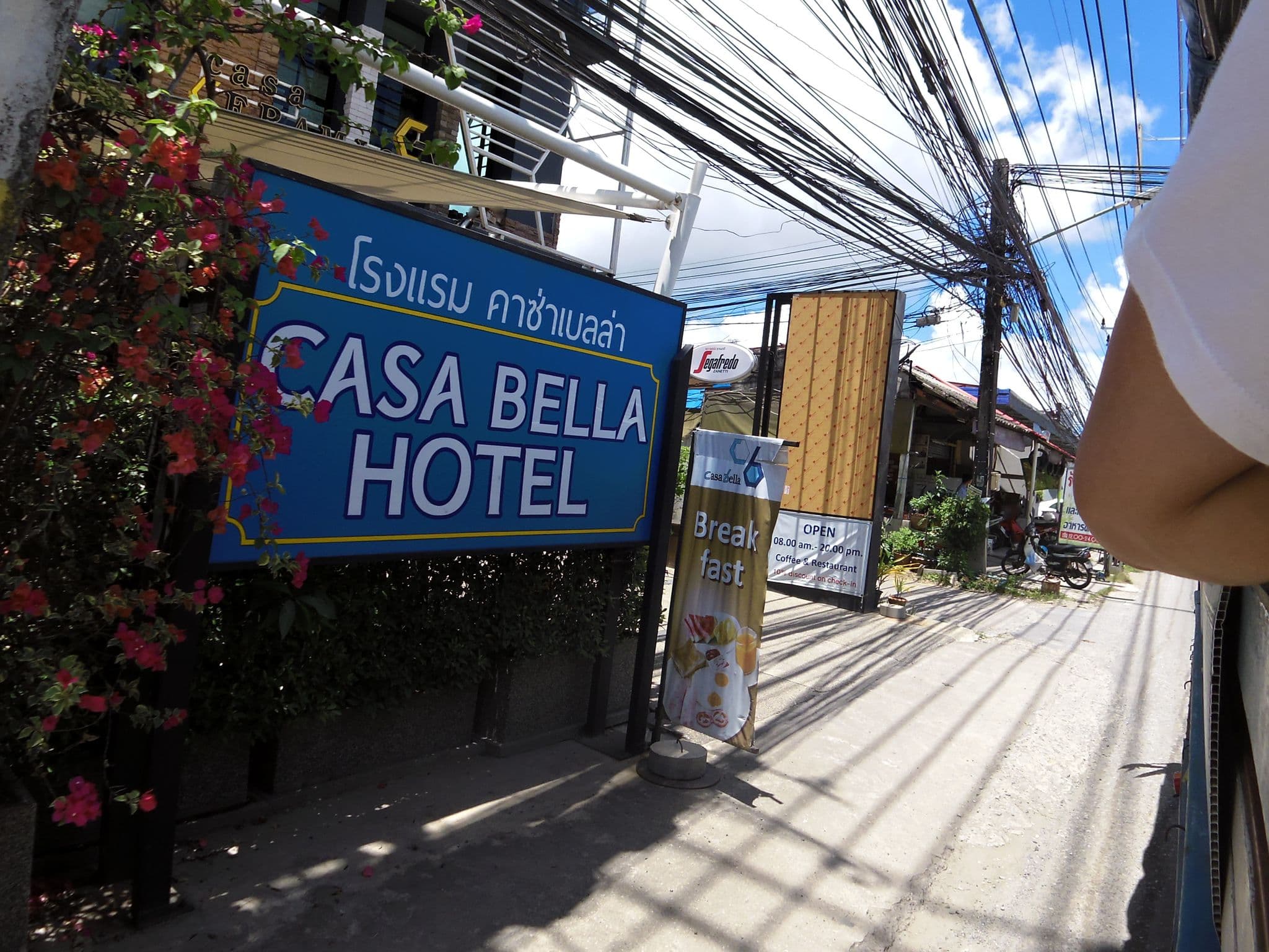 Street view near Casa Bella Hotel, Ban Chalong — © skillsy (CC BY-SA · Mapillary)