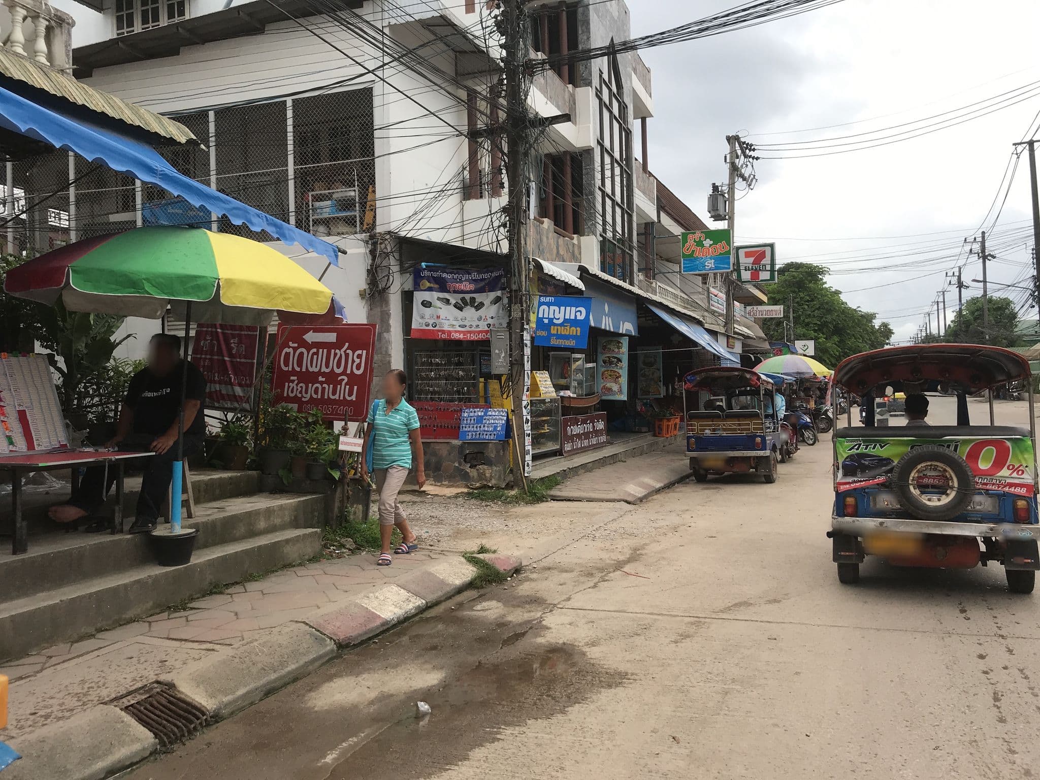 Street view near Get Hi Hostel, Chiang Rai