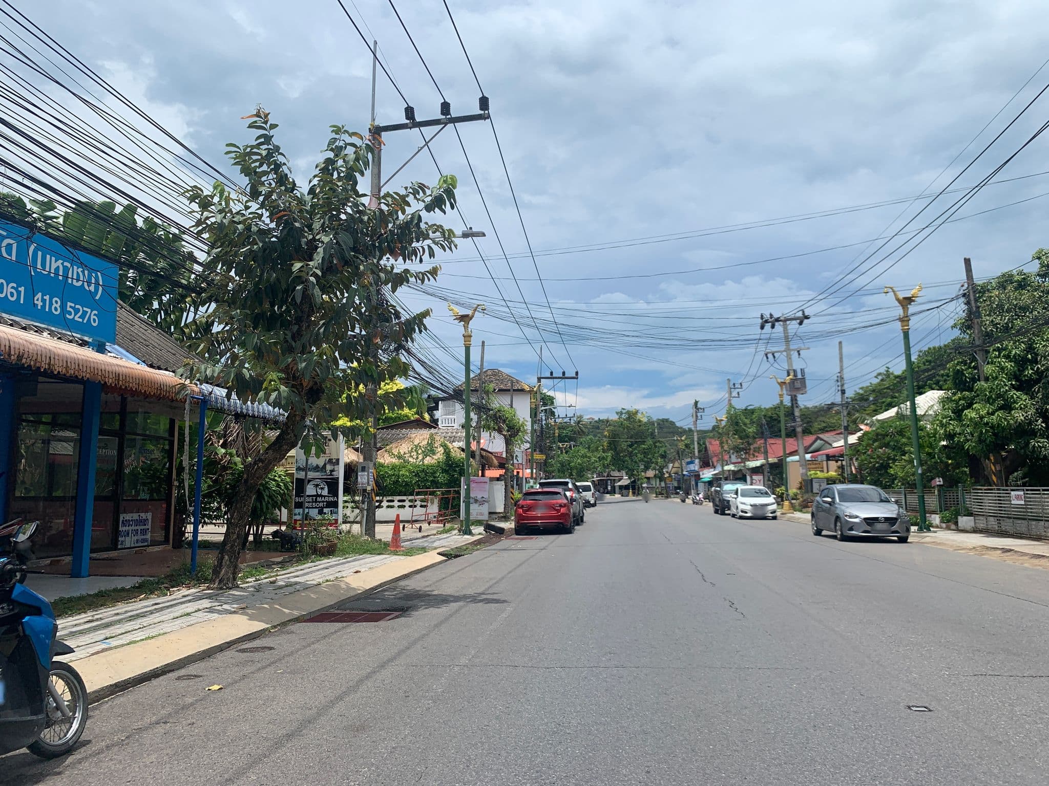 Street view near Rockstar Beach Apartments, Ko Samui