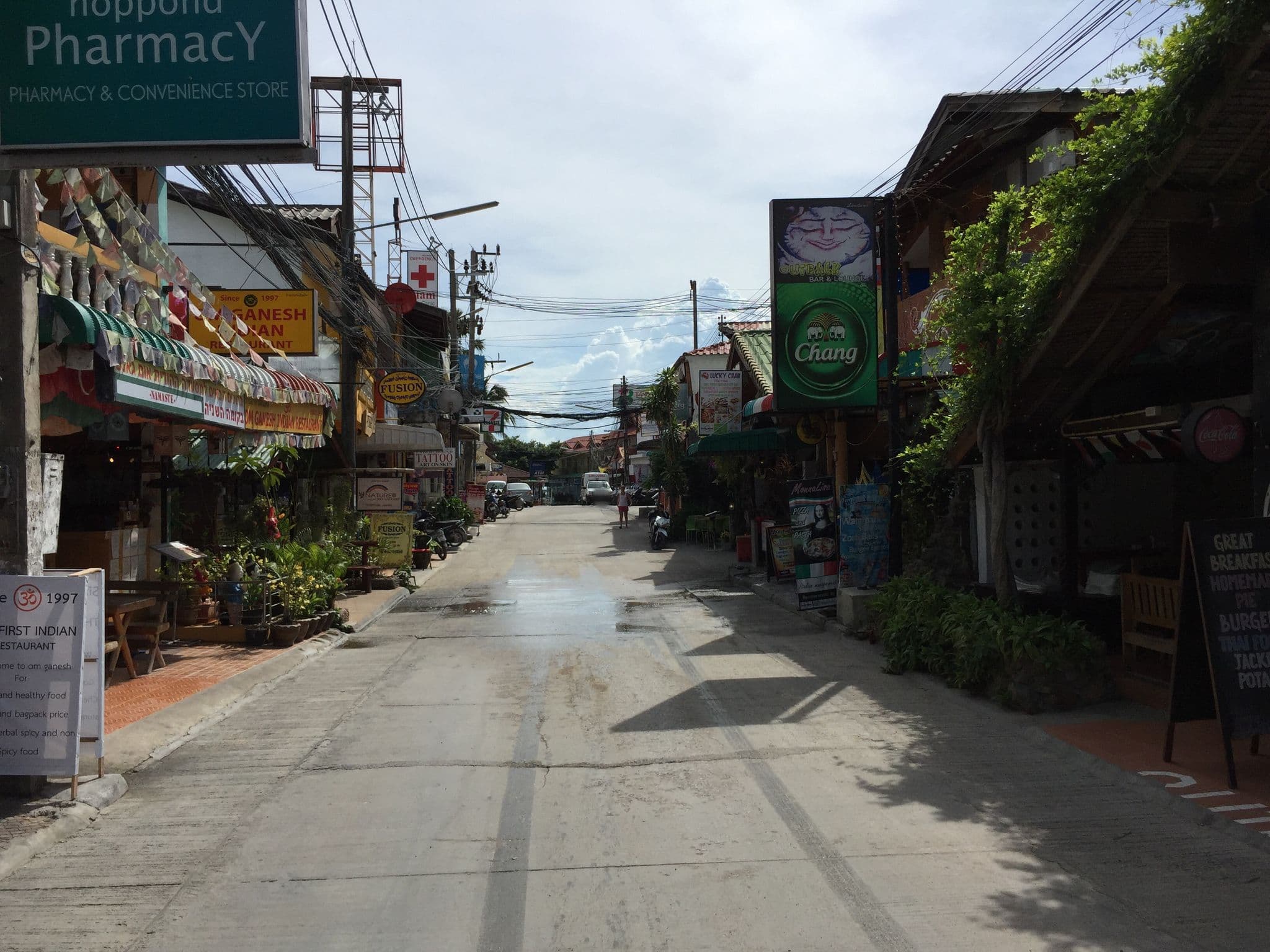Street view near BT Hostel Check-In, Ko Pha Ngan